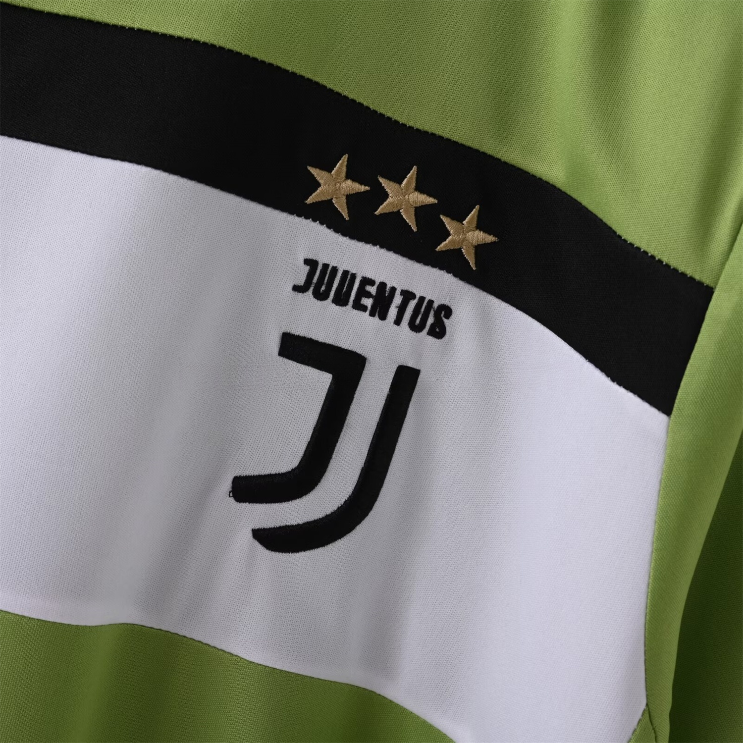 Retro Juventus 2017-18 Third Jersey - ManixJersey