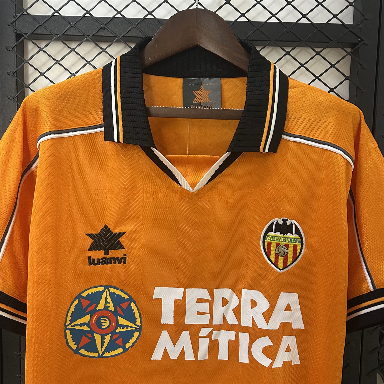 Retro Valencia 1999-00 Away Jersey - ManixJersey