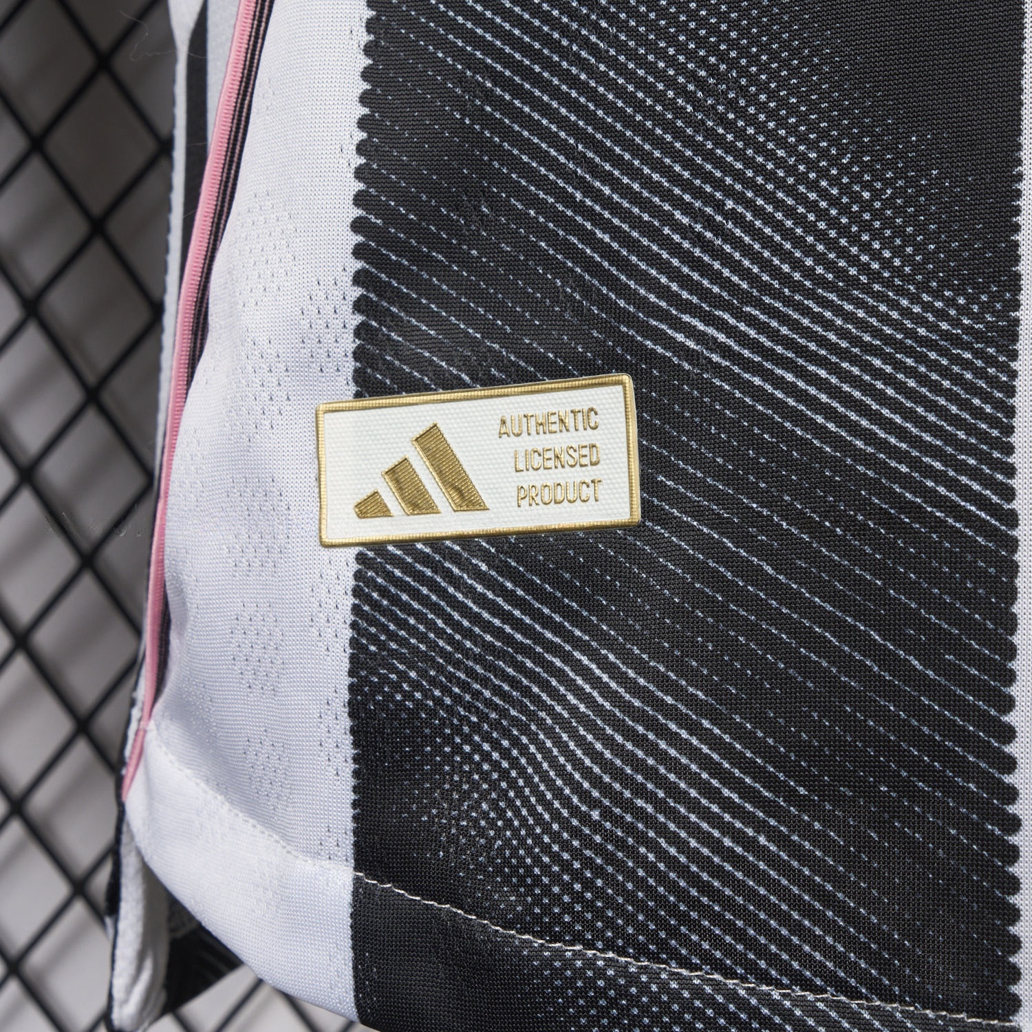 Juventus 25-26 Home Jersey With Chest Patch - Player Version - ManixJersey