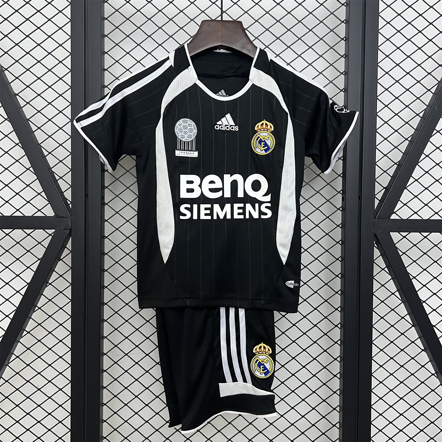 Retro Real Madrid 2006-07 Away Kids Kit - ManixJersey