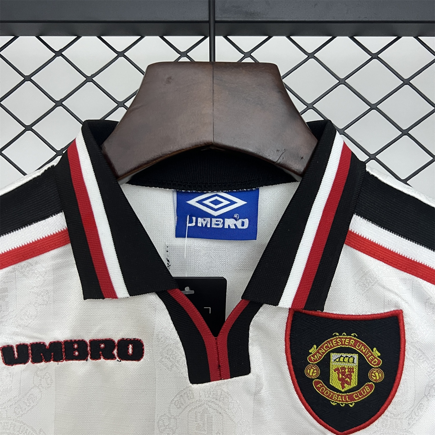 Retro Manchester United 1997-98 Away Kids Kit - ManixJersey
