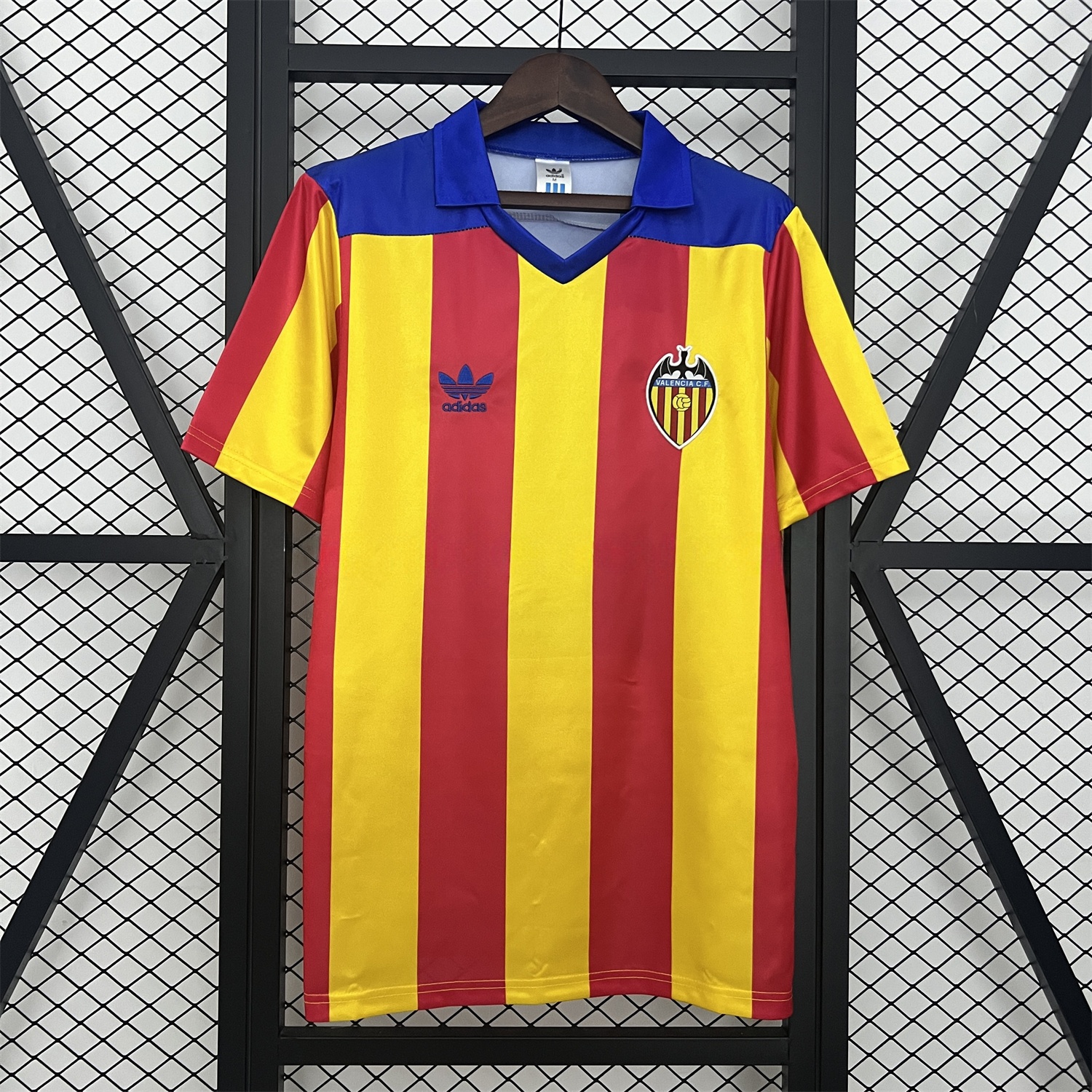 Retro Valencia 1980-82 Away Jersey - ManixJersey