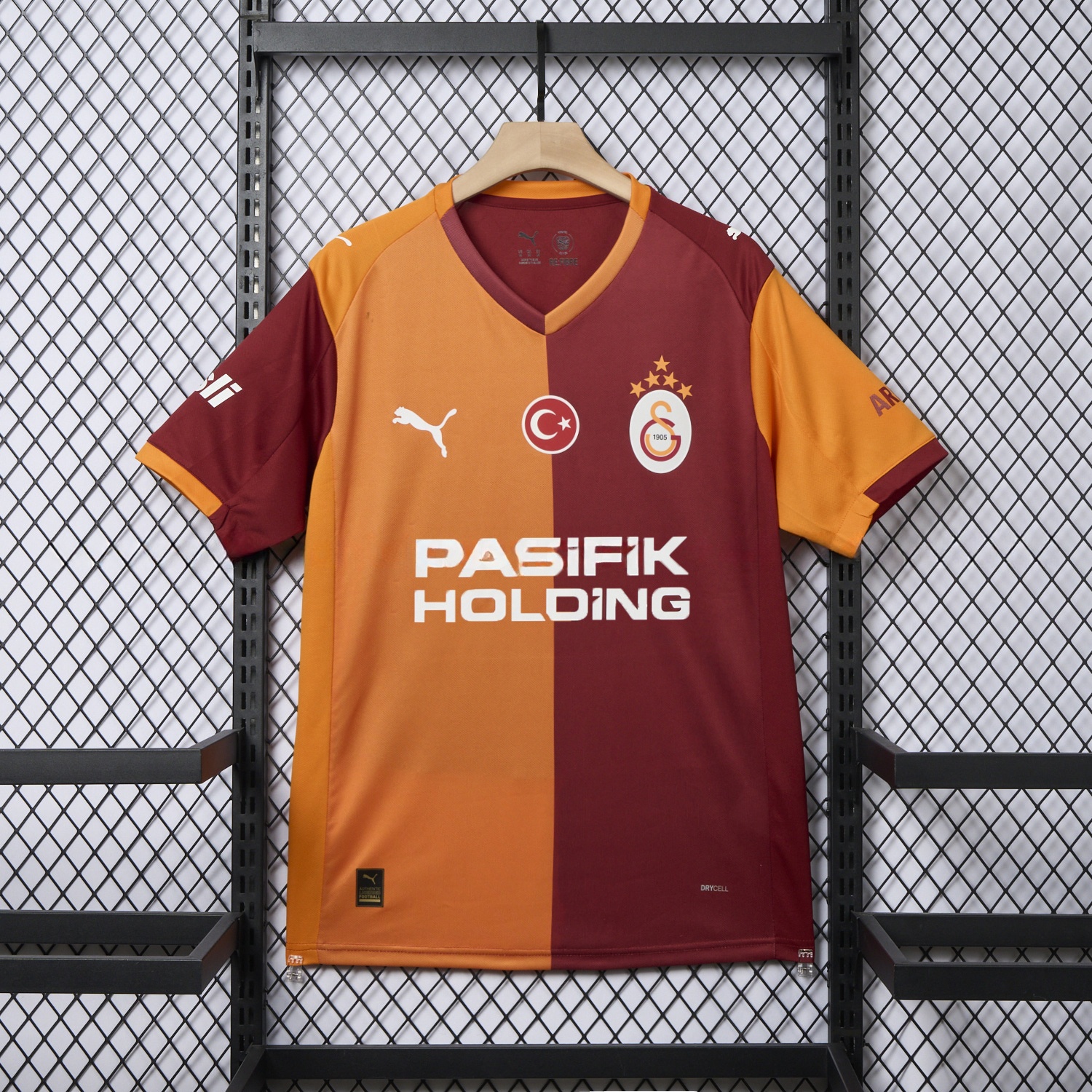 Galatasaray 25-26 Home Jersey with Five Stars - Fans Version - ManixJersey