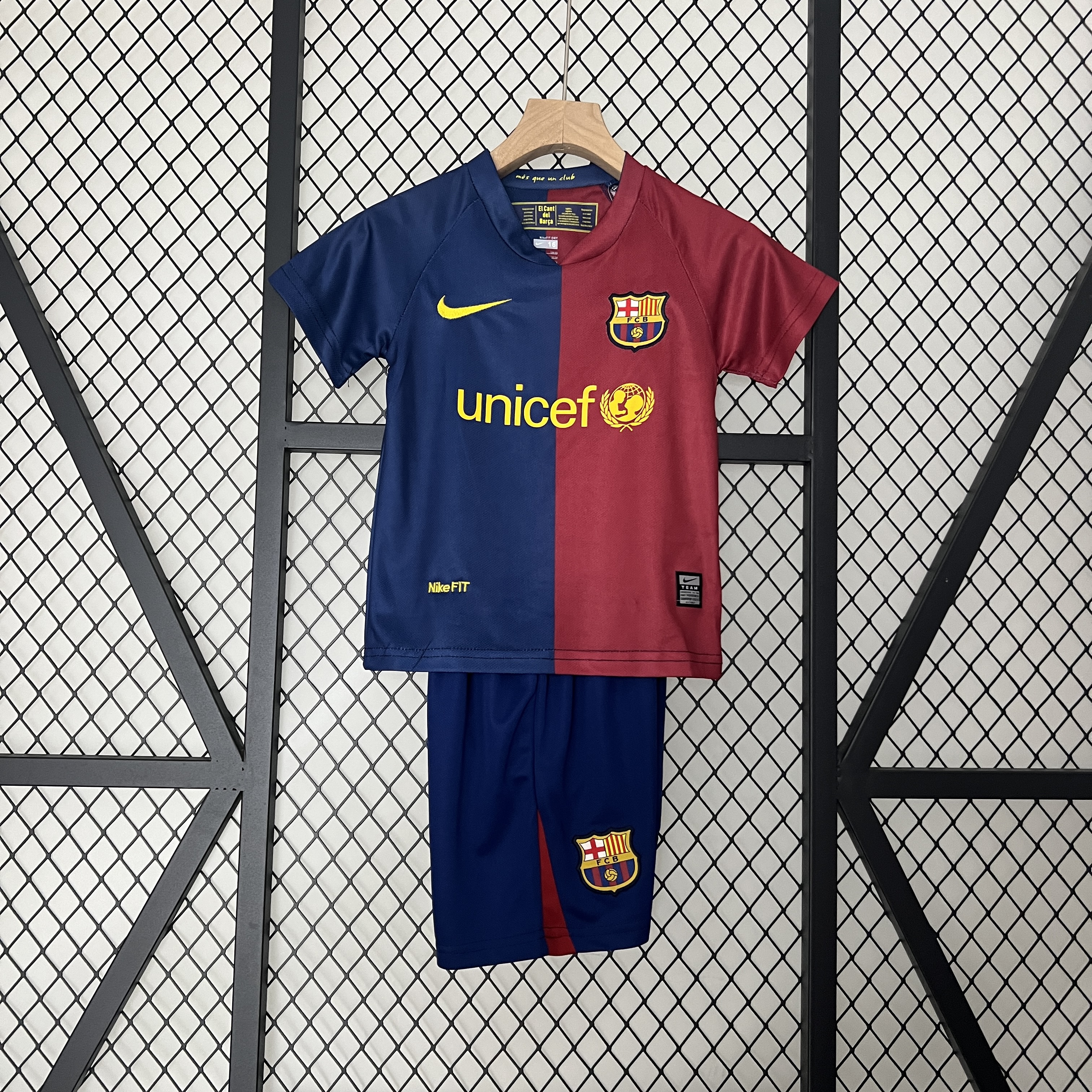 Retro Barcelona 2008-09 Home Stadium Kids Kit - ManixJersey
