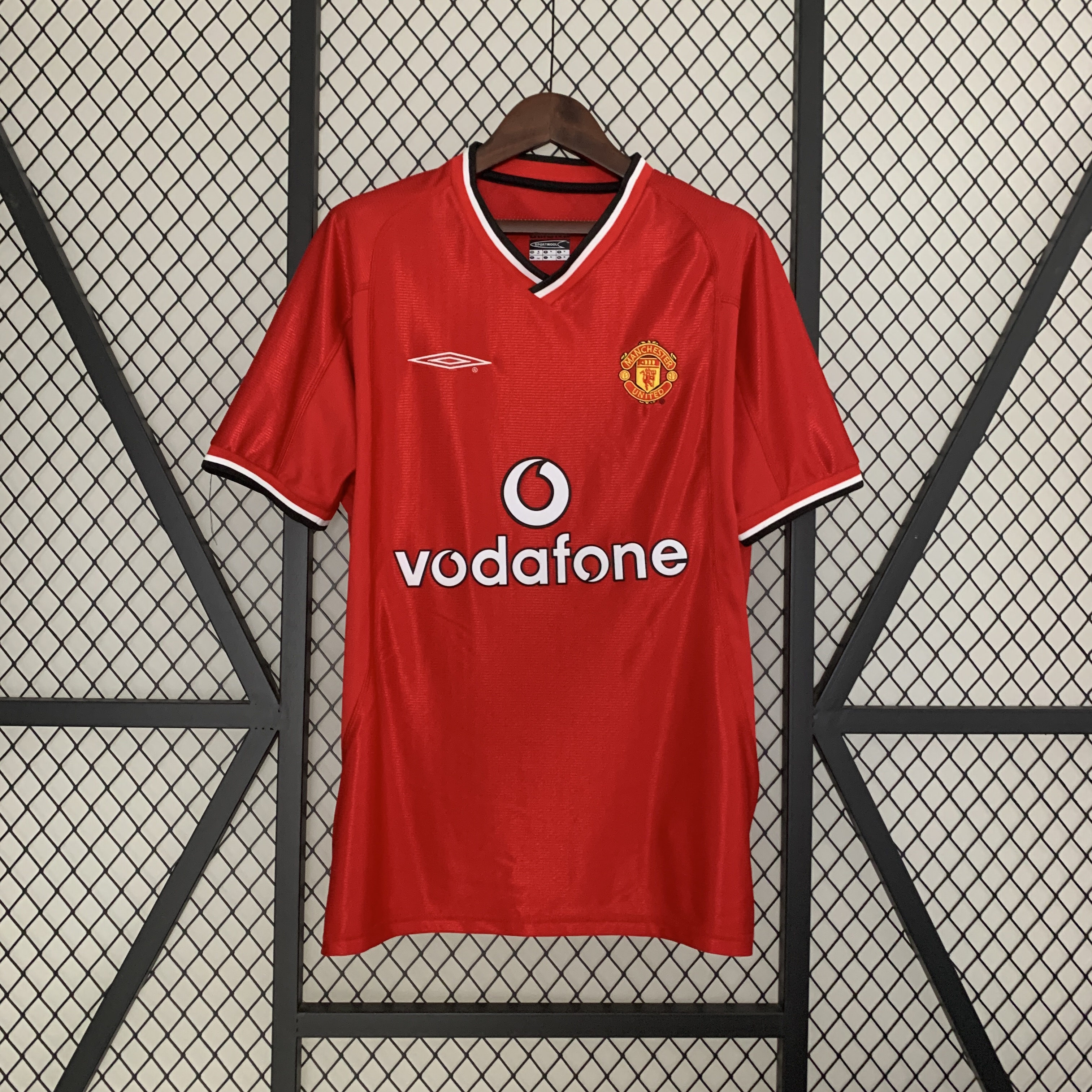 Retro Manchester United 03-04 Home Stadium Jersey - ManixJersey
