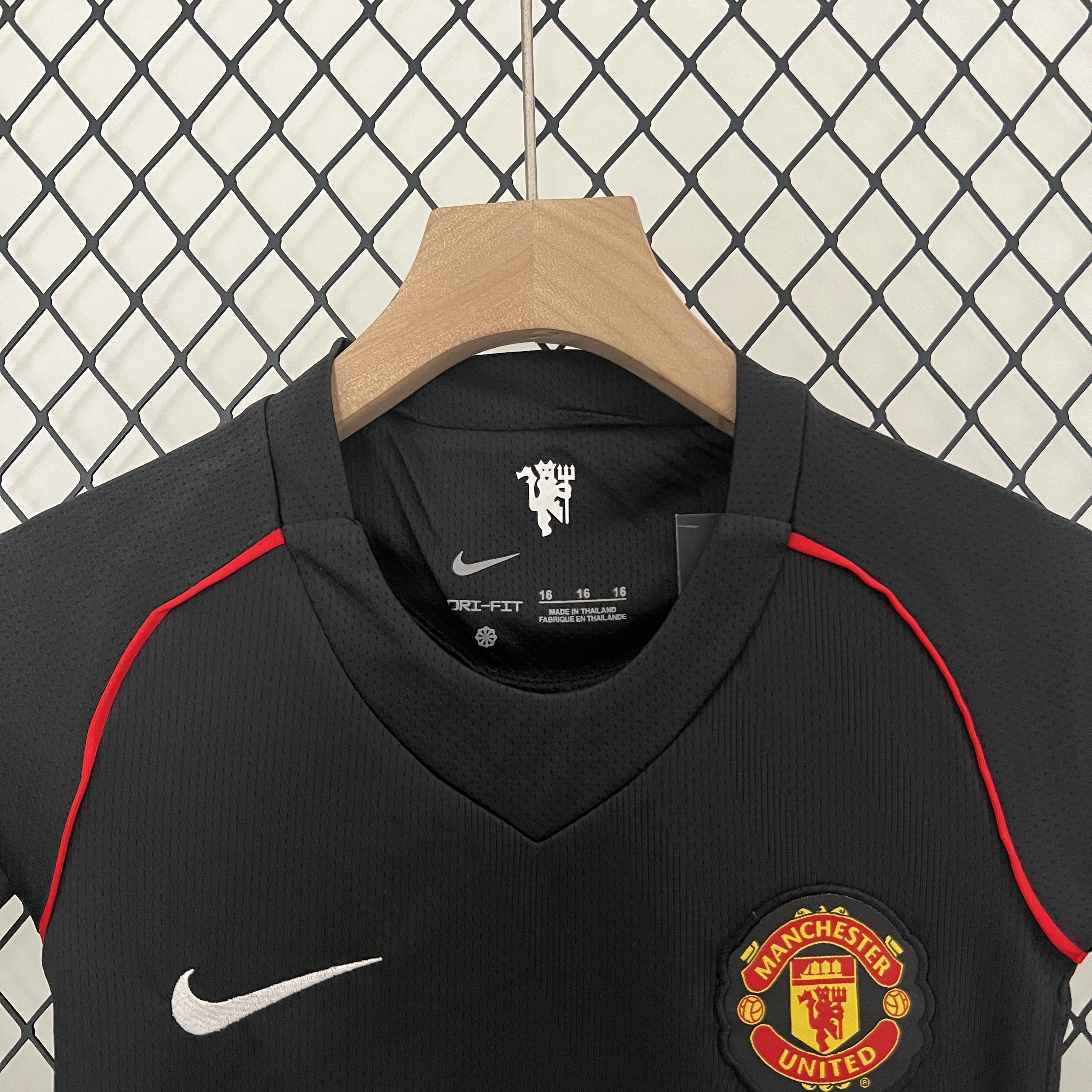 Retro Manchester United 2007-08 Away Stadium Kids Kit - ManixJersey