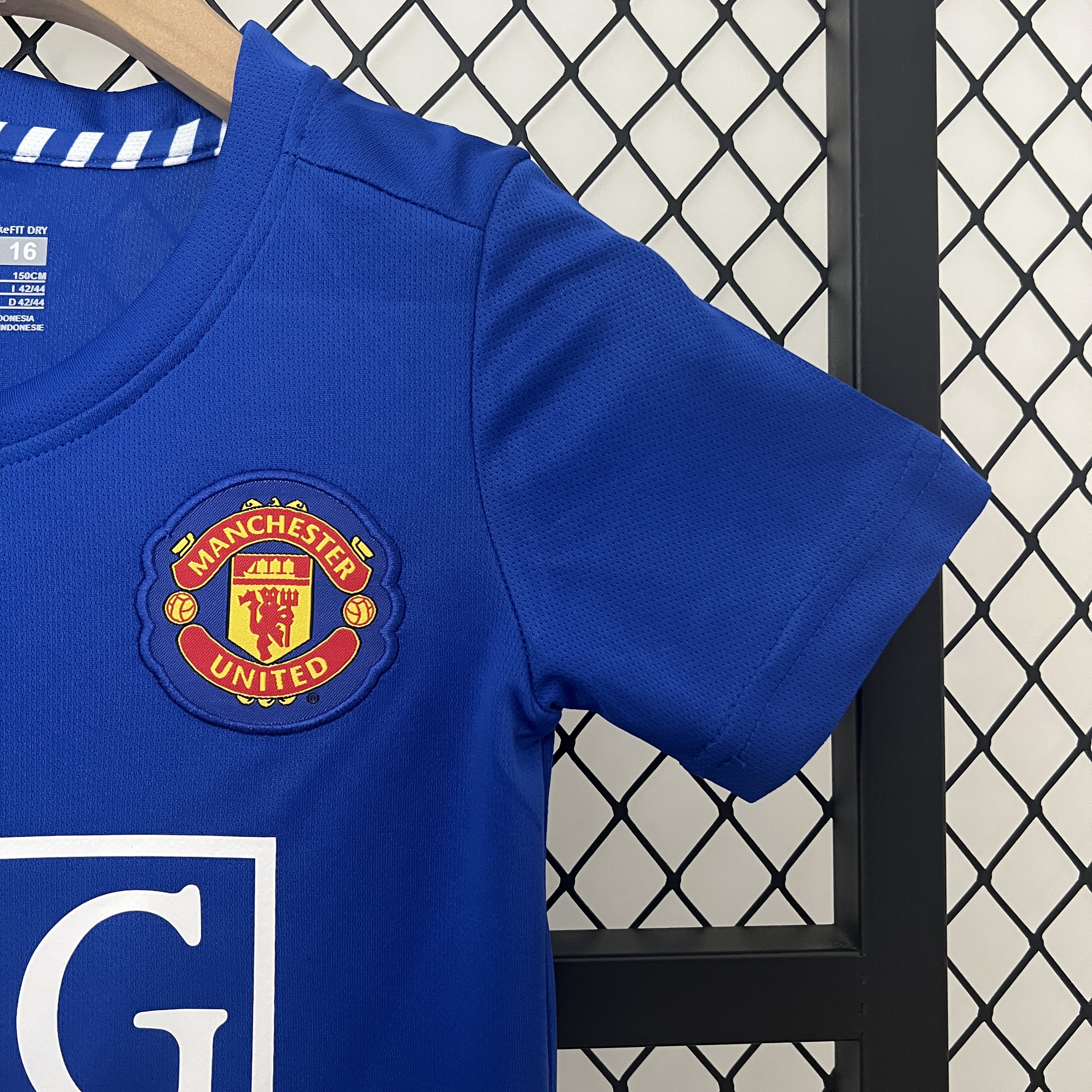 Retro Manchester United 2008-09 Third Kids Kit - ManixJersey