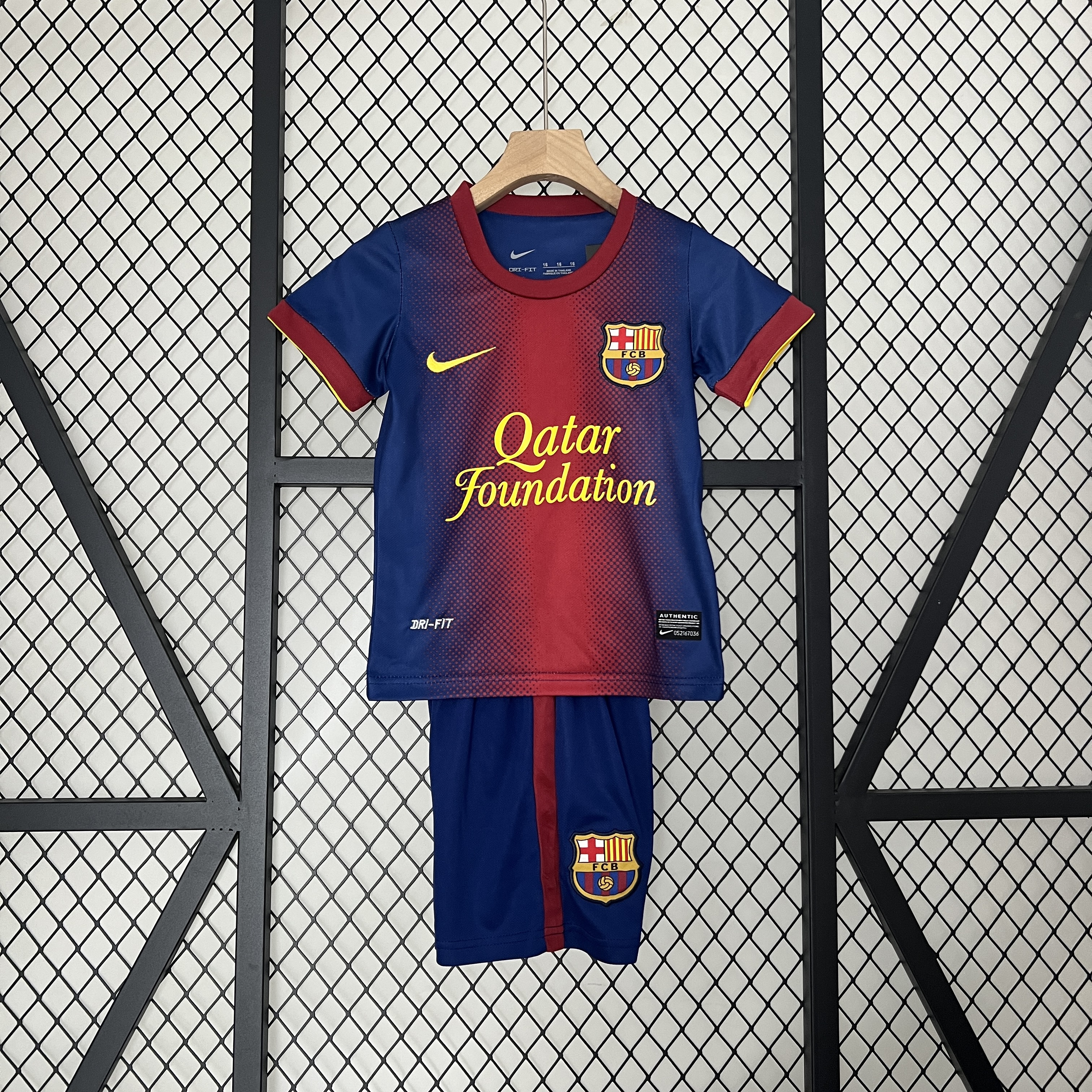 Retro Barcelona 2012-13 Home Stadium Kids Kit - ManixJersey