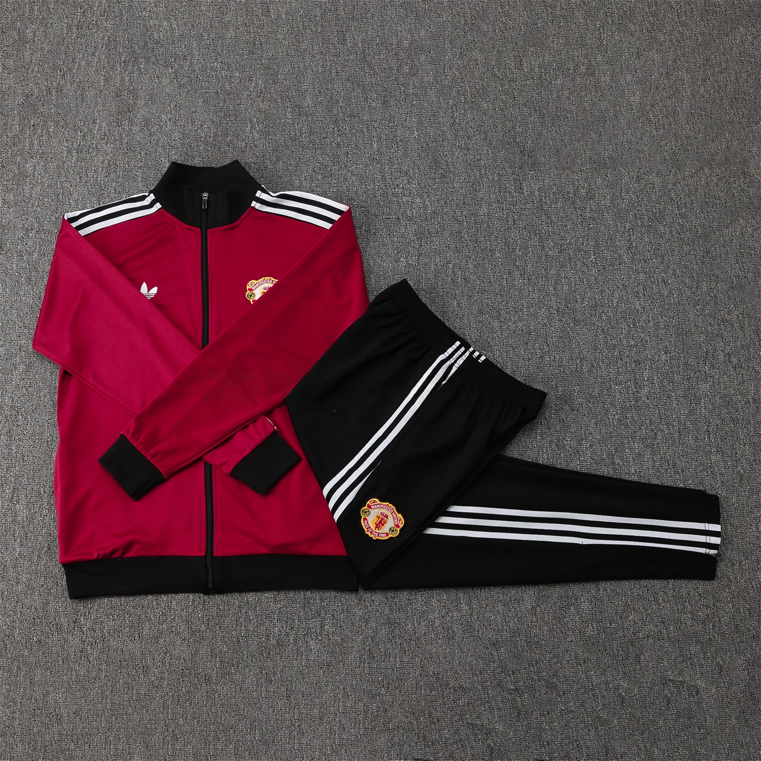 Manchester United 24-25 Throwback Jacket Training Tracksuit - Date Red Jackets & Black Pants - ManixJersey