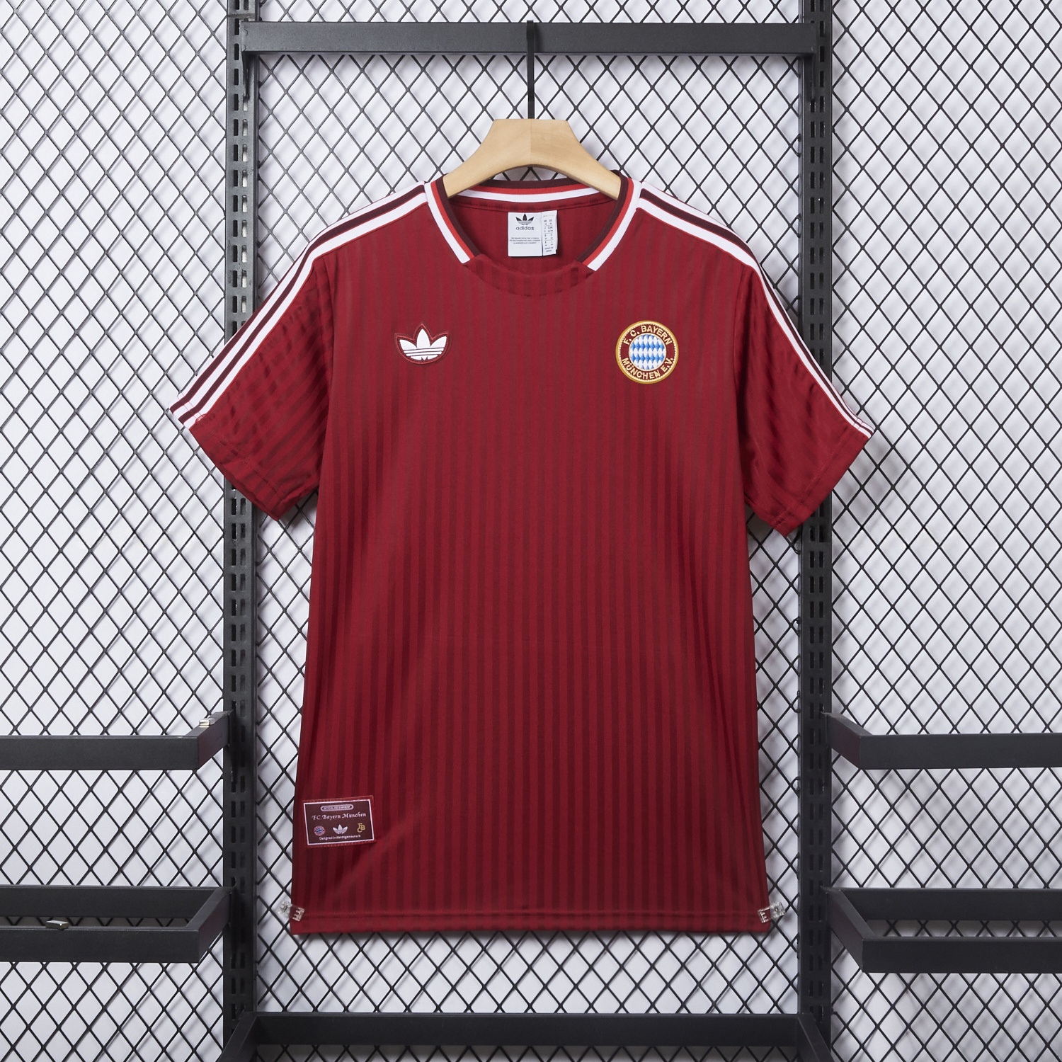 Bayern Munich 25-26 Trefoil Wine Red Travel Jersey - Fans Version - ManixJersey