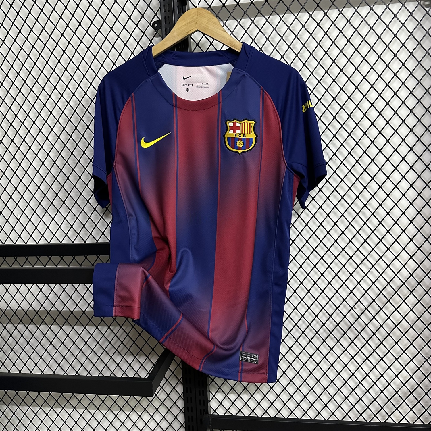 Barcelona 25-26 Home Unsponsored Jersey - Fans Version - ManixJersey