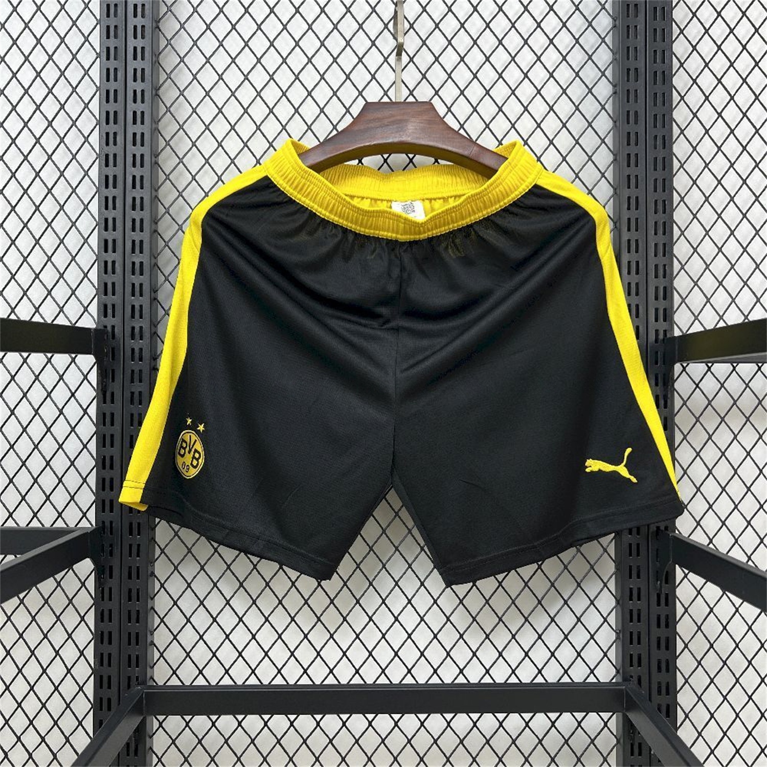 Dortmund 25-26 Home Black Shorts - Fans Version - ManixJersey