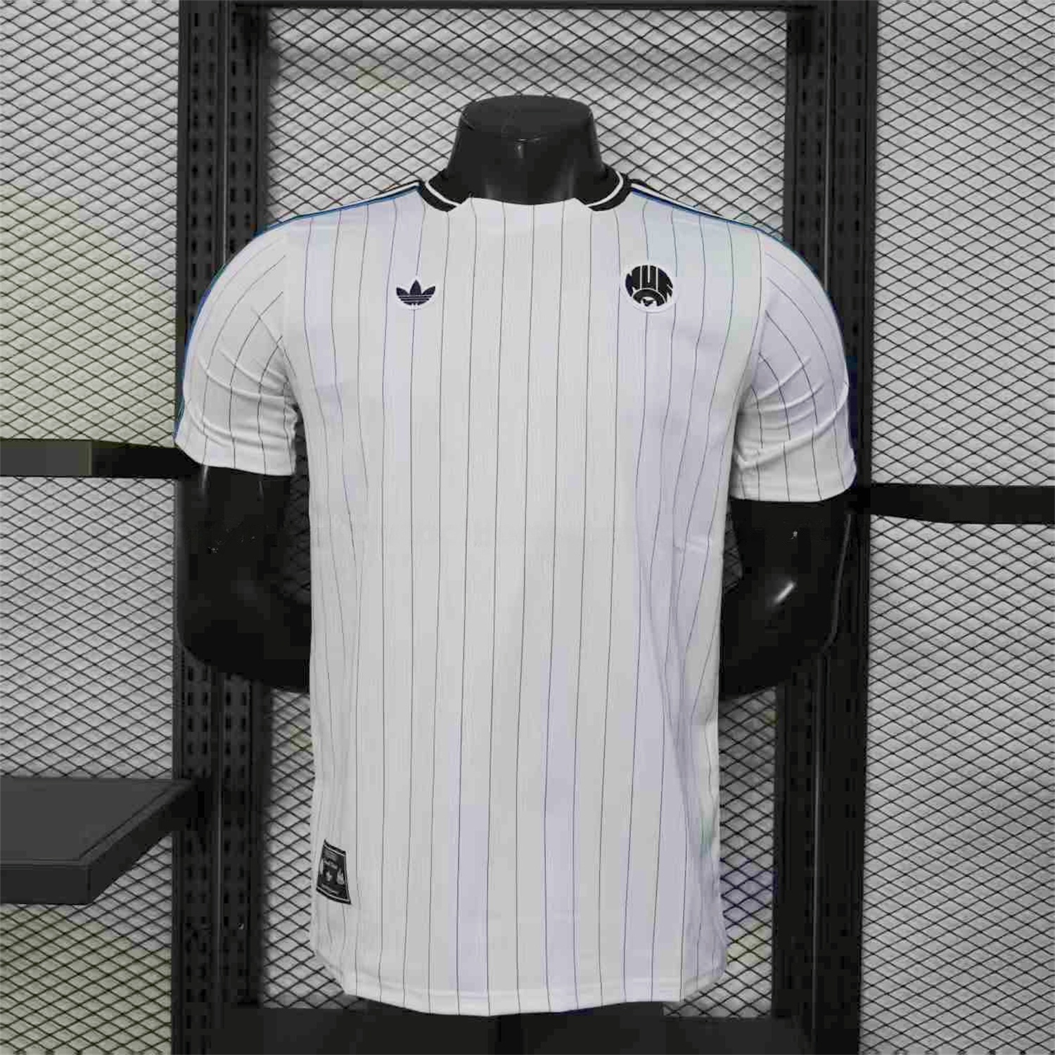 Newcastle United 25-26 Icon Range Travel Special Edition White Jersey - Player Version - ManixJersey