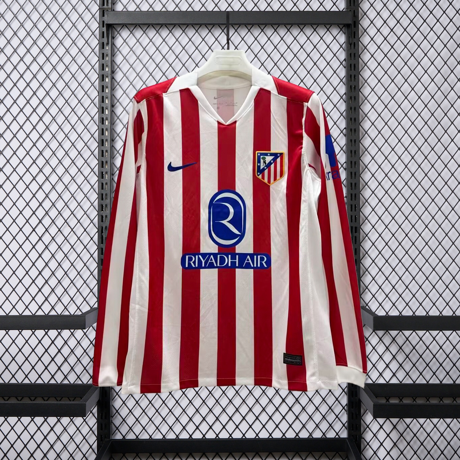 Atletico Madrid 25-26 Home Long Sleeves Jersey - Fans Version - ManixJersey