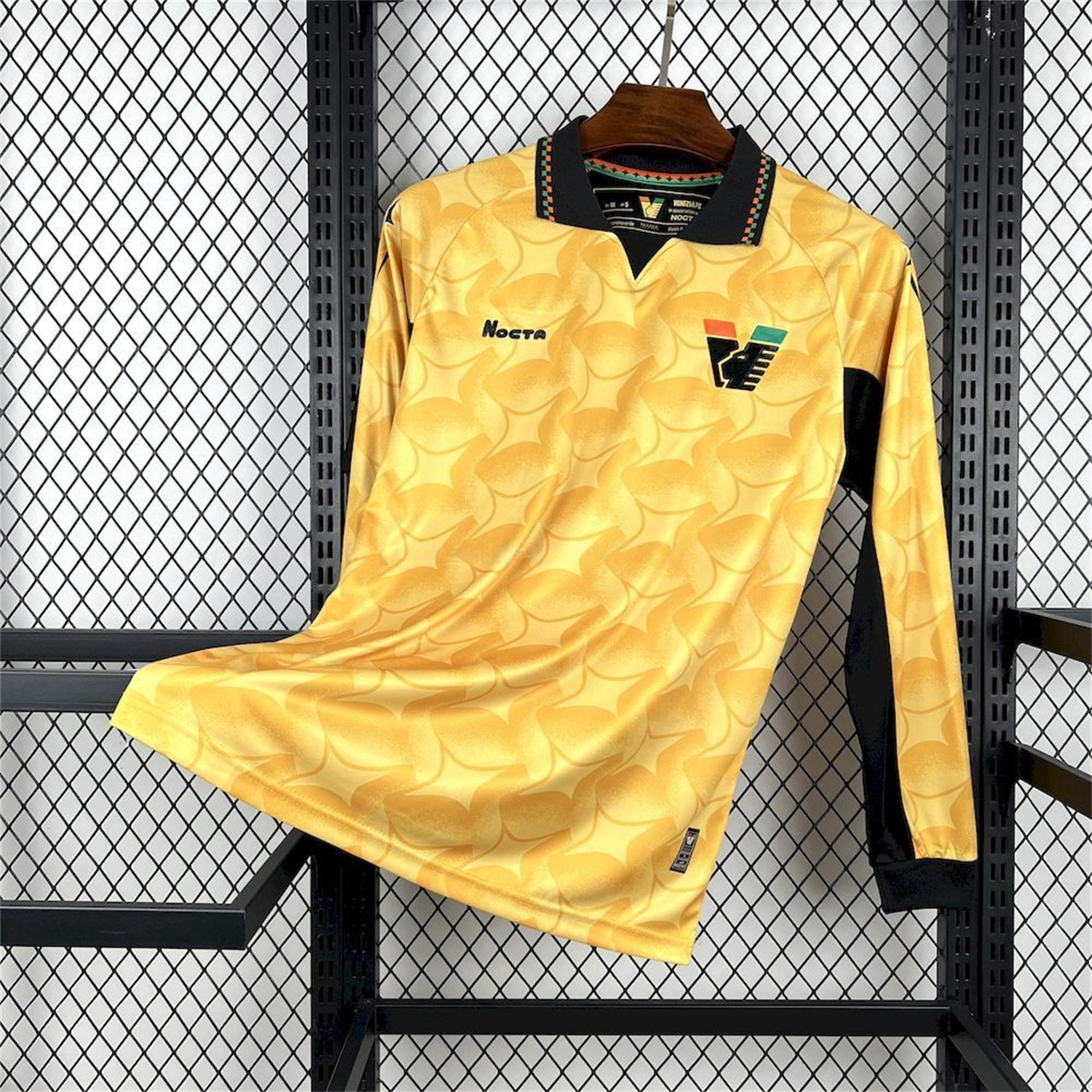 Venezia FC 25-26 Goalkeeper Yellow Unsponsored Long Sleeves Jersey - Fans Version - ManixJersey
