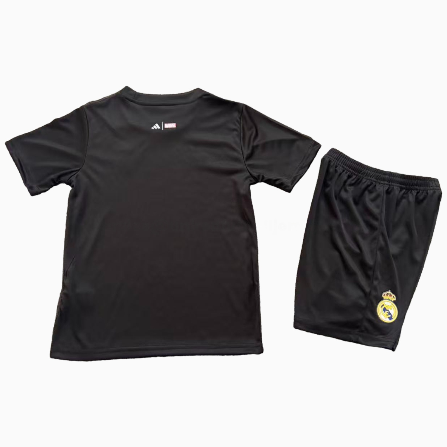 Real Madrid 25-26 Black Thunder Comics Special Kids Kit - ManixJersey