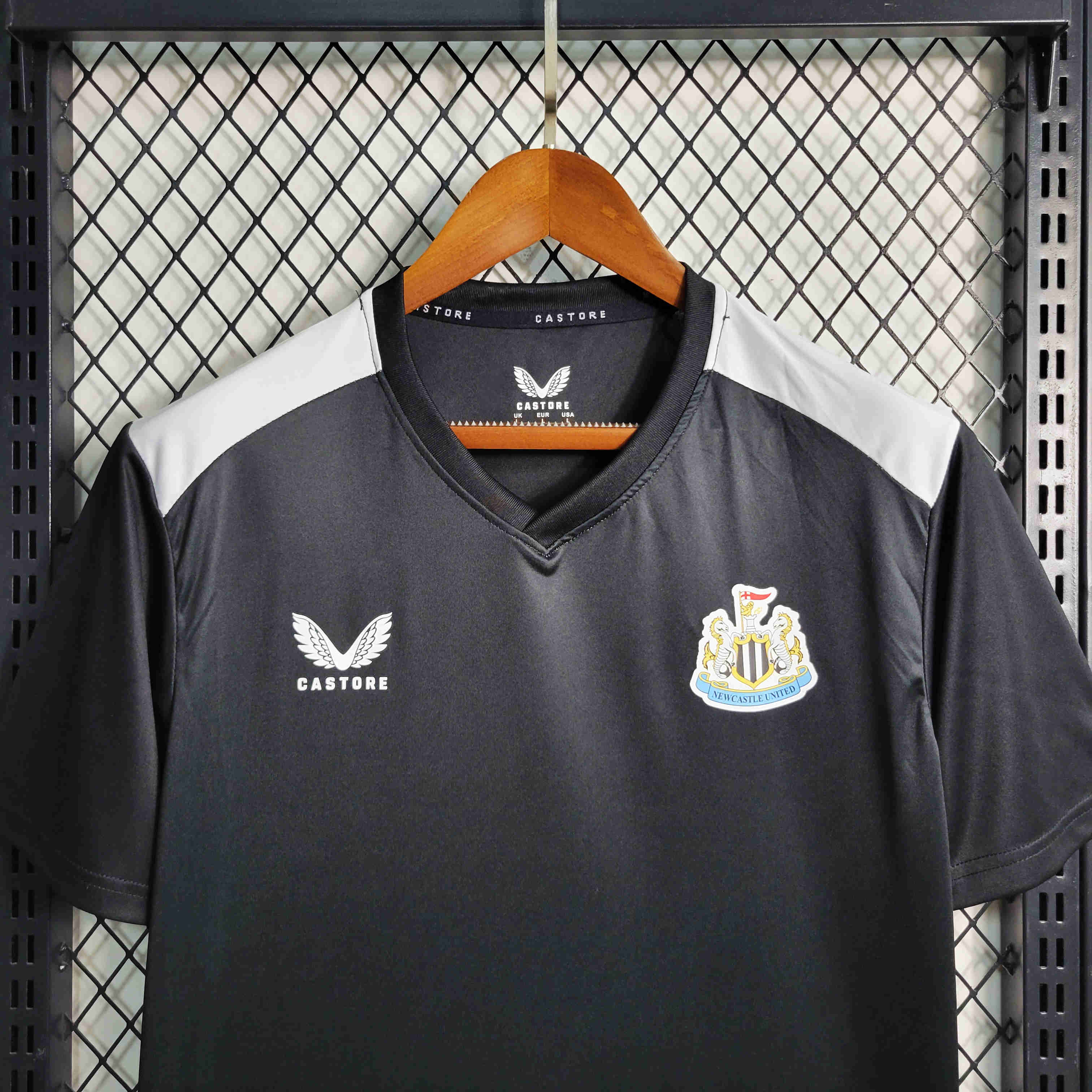 Newcastle United 23-24 Black Training Jersey - Fans Version - ManixJersey