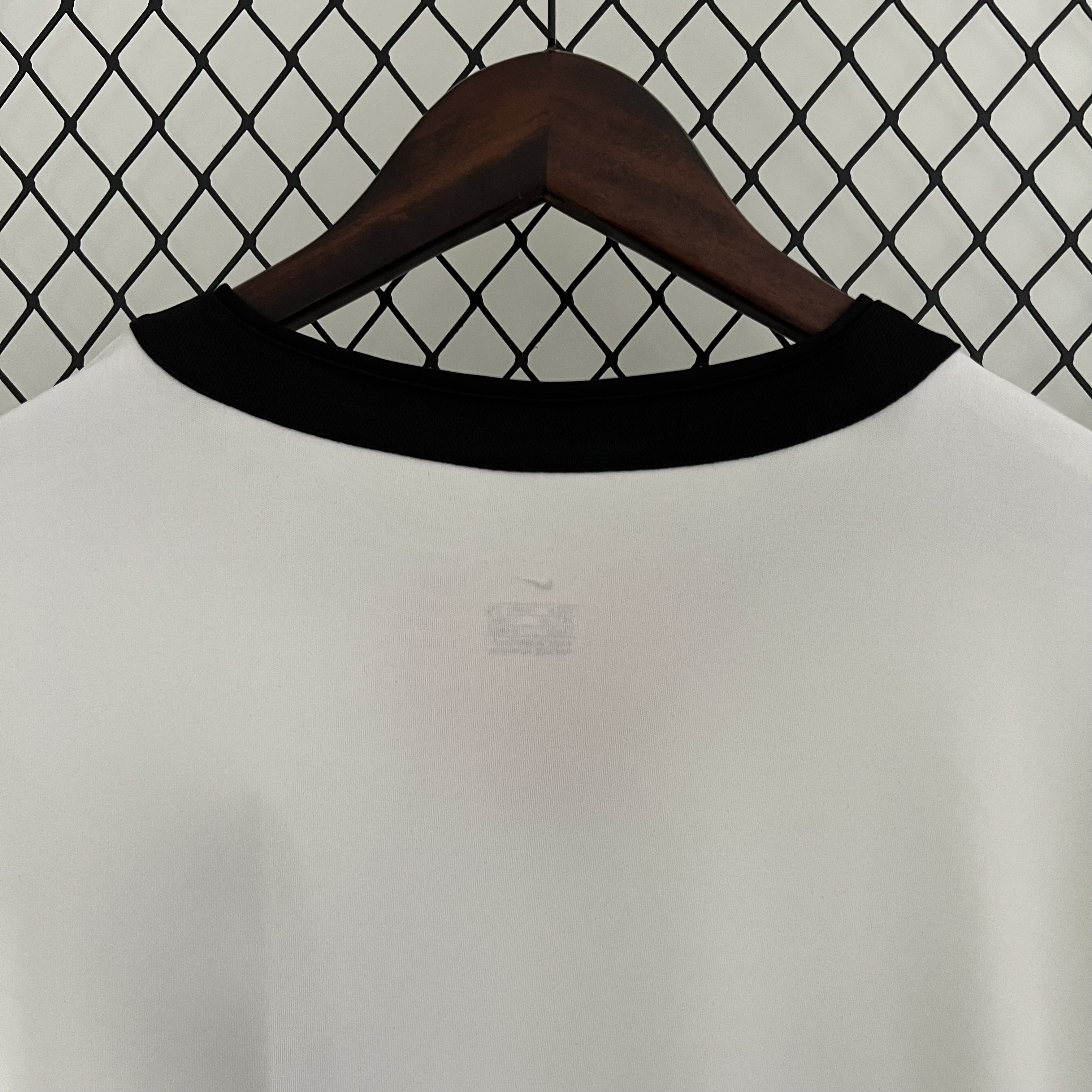 Manchester United Retro 03-04 Away Stadium Jersey - ManixJersey