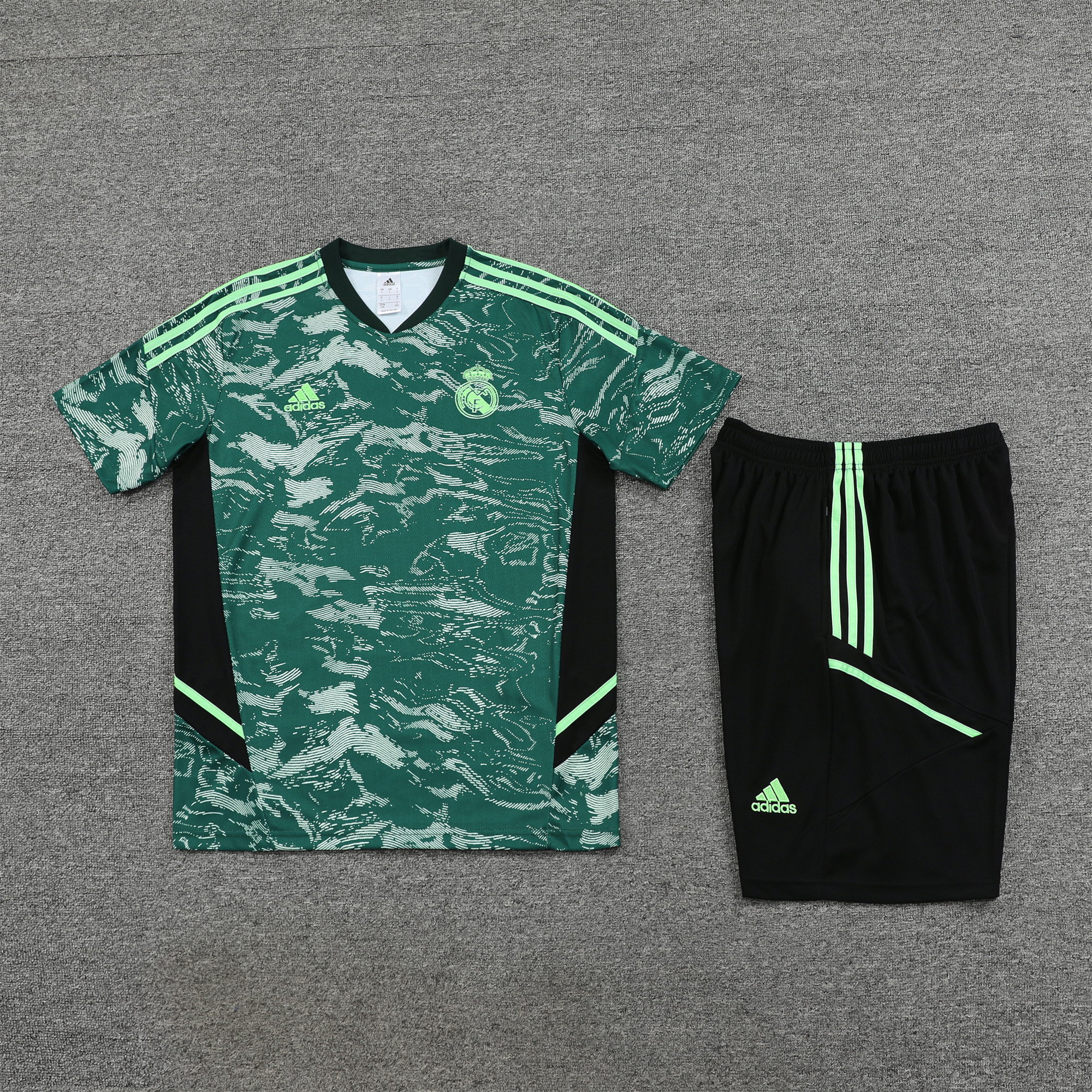 Real Madrid 23-24 Short-Sleeve Training Set - Green - ManixJersey