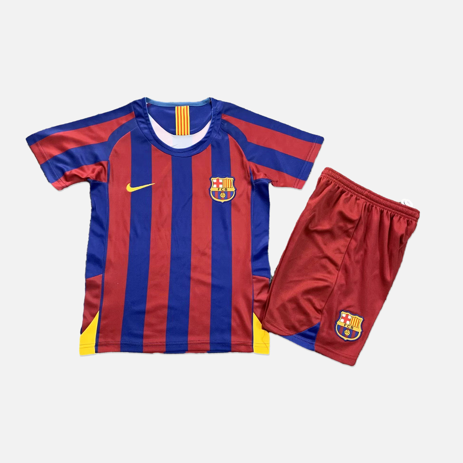 Retro B.A.R.S.A 2005-06 Home Stadium Kids Kit - ManixJersey