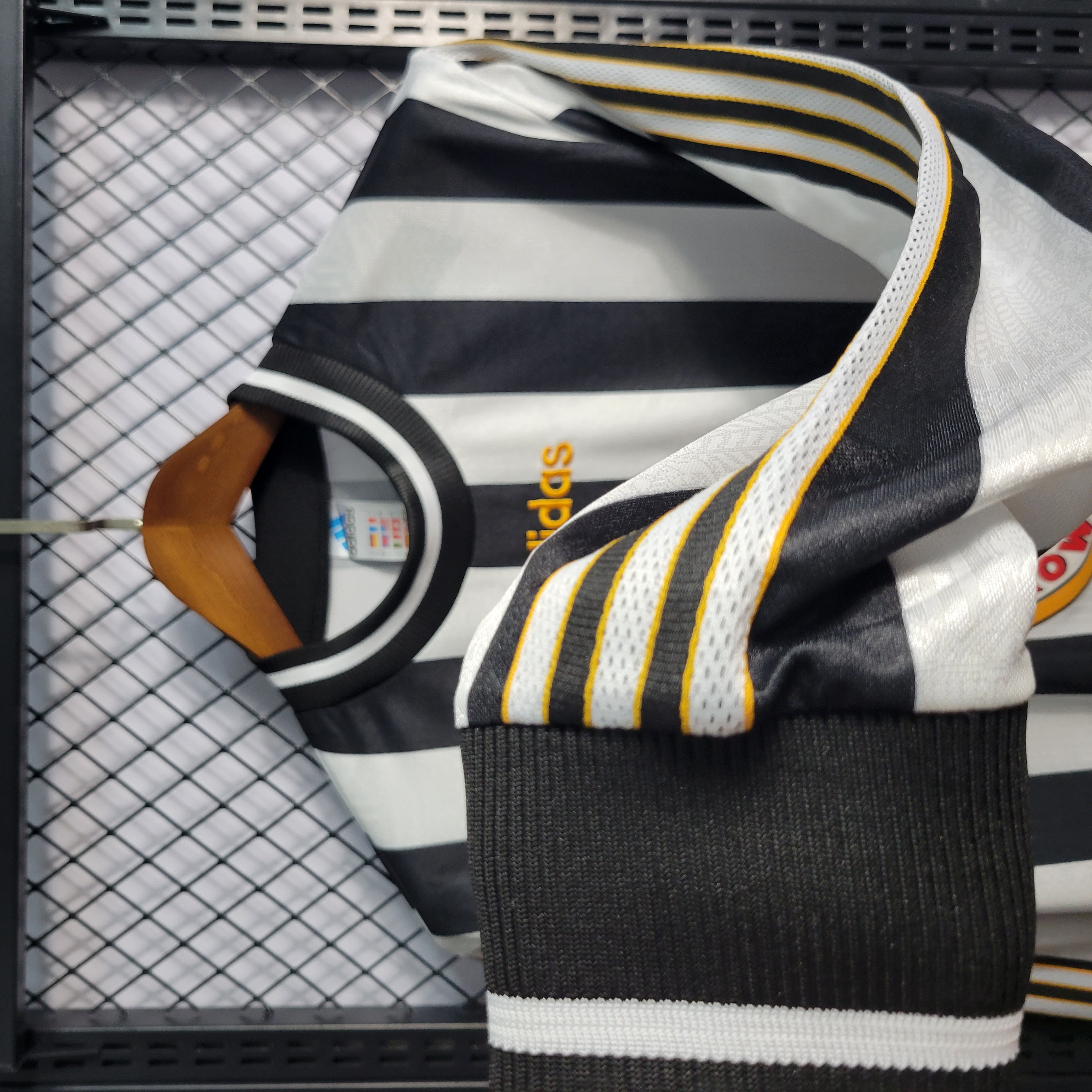 Retro Newcastle United 1995-97 Home Stadium Long Sleeve Jersey - ManixJersey