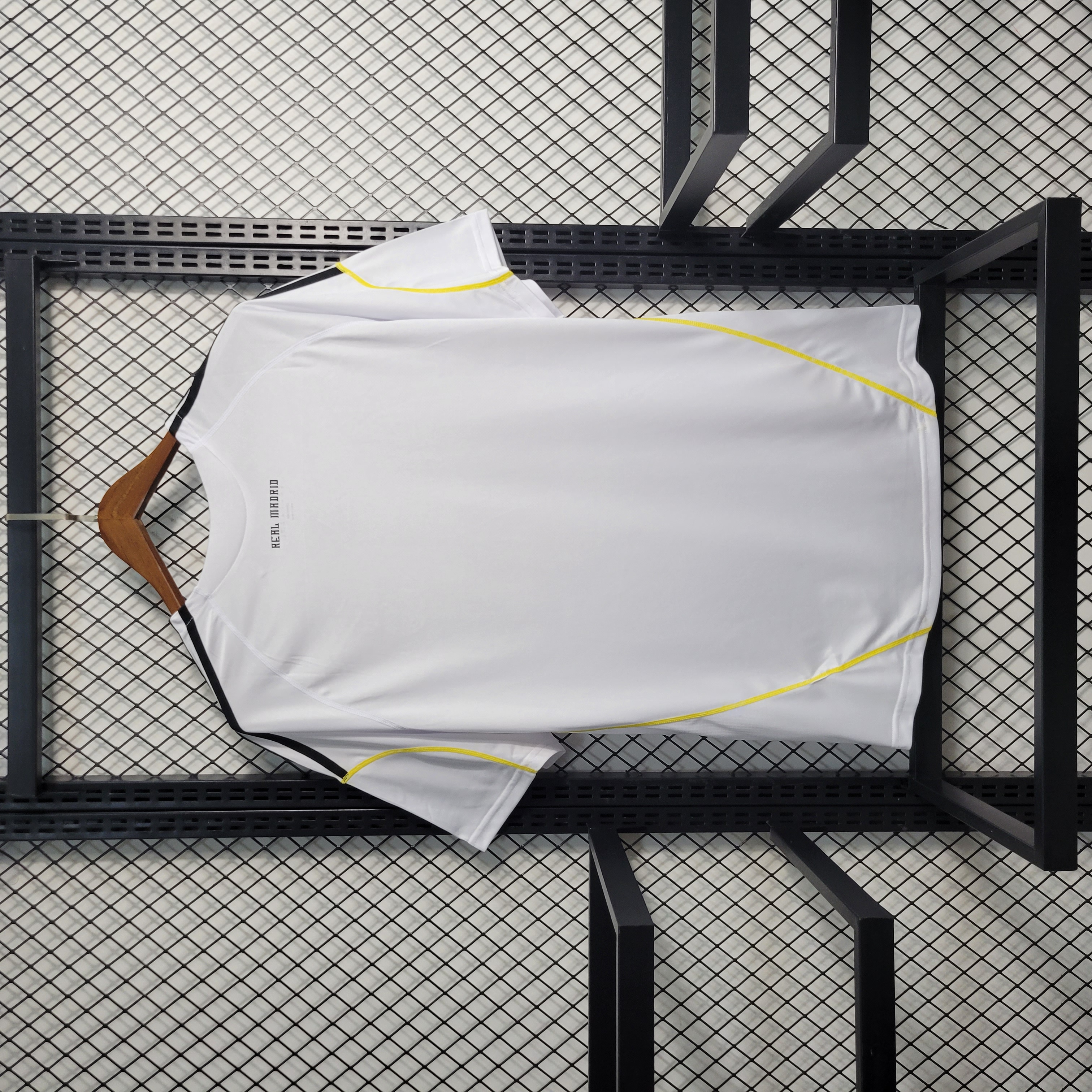 Retro Real Madrid 09-10 Home Stadium Jersey - ManixJersey