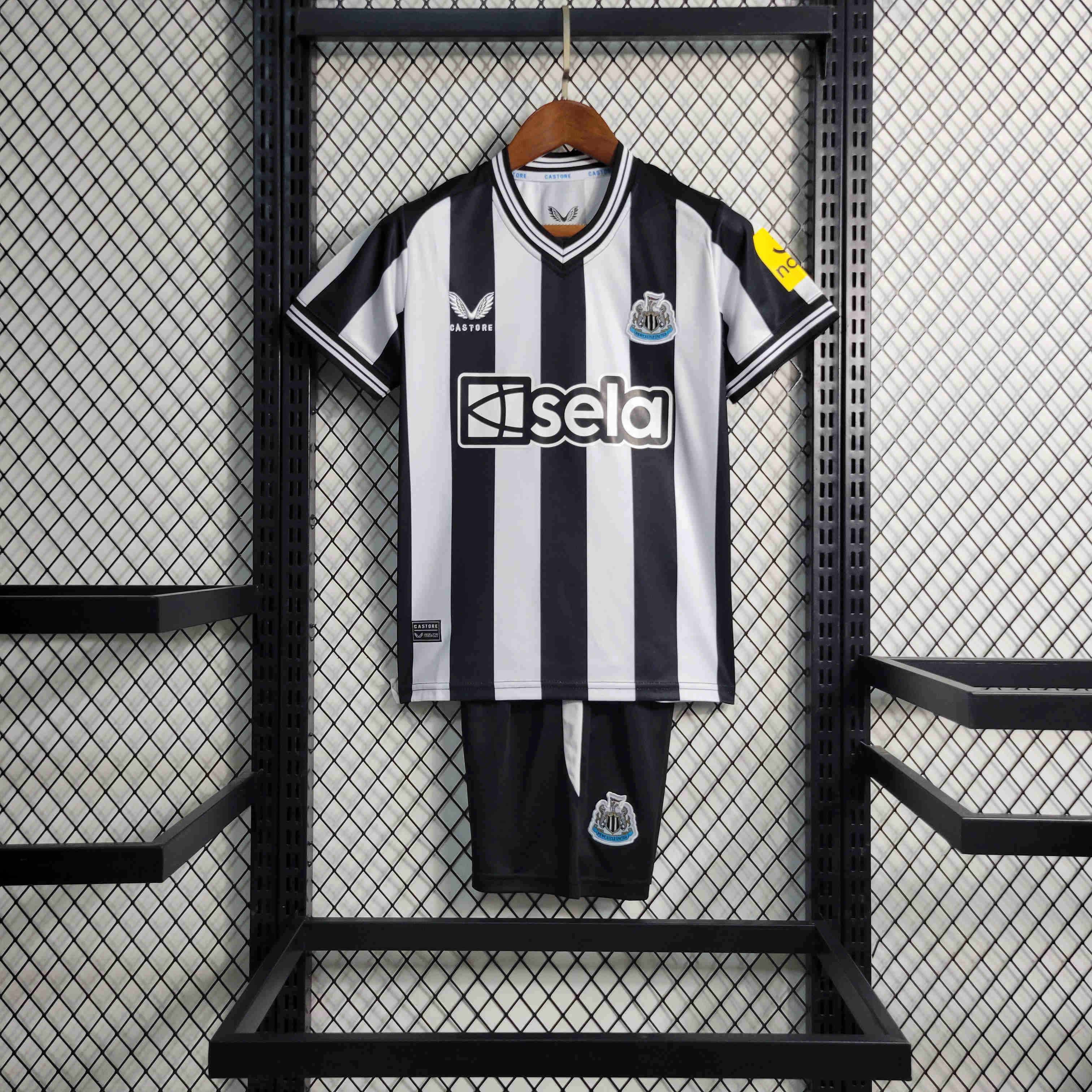 Newcastle United 23-24 Home Kids Kit - ManixJersey