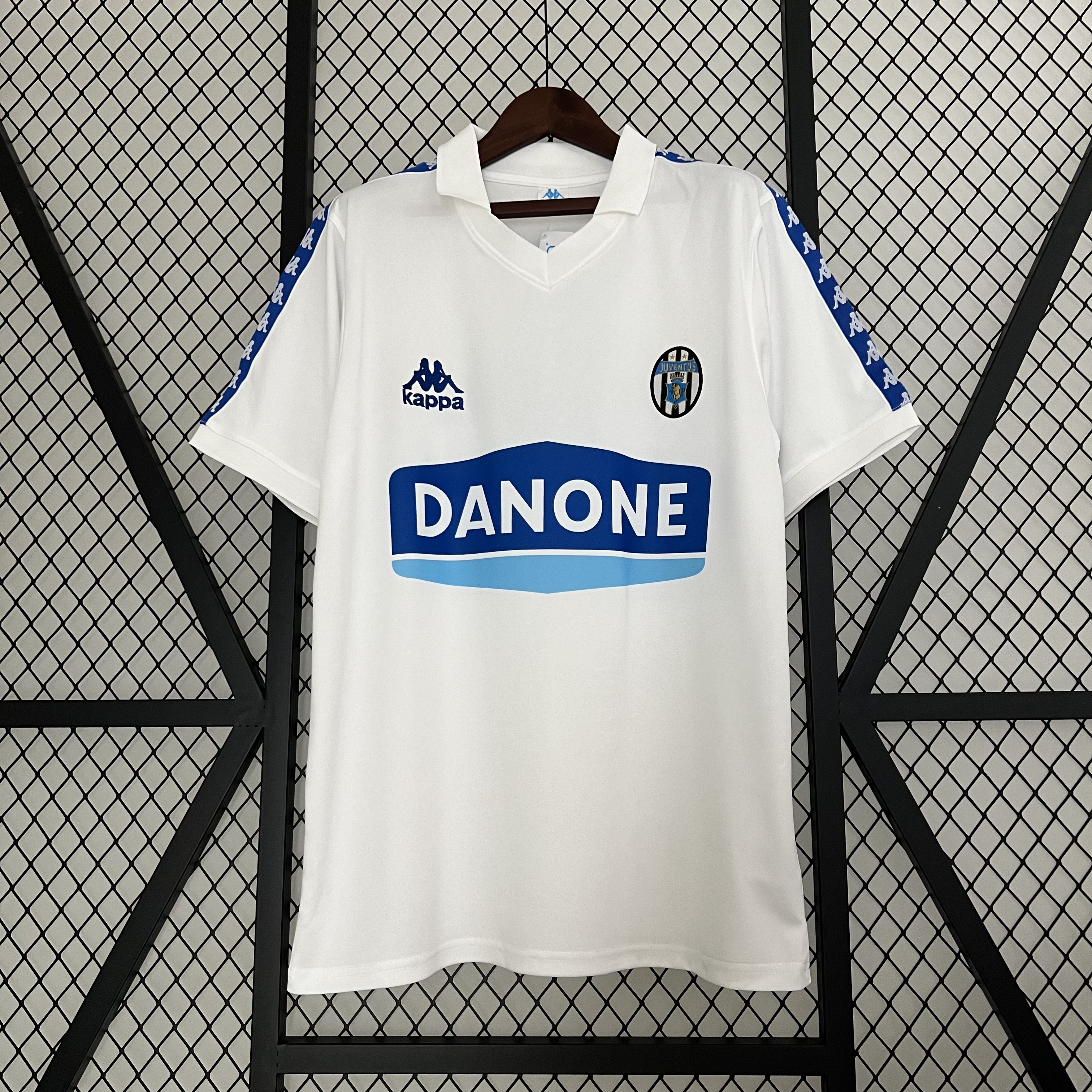 Retro Juventus 1990-92 White Training Jersey - ManixJersey