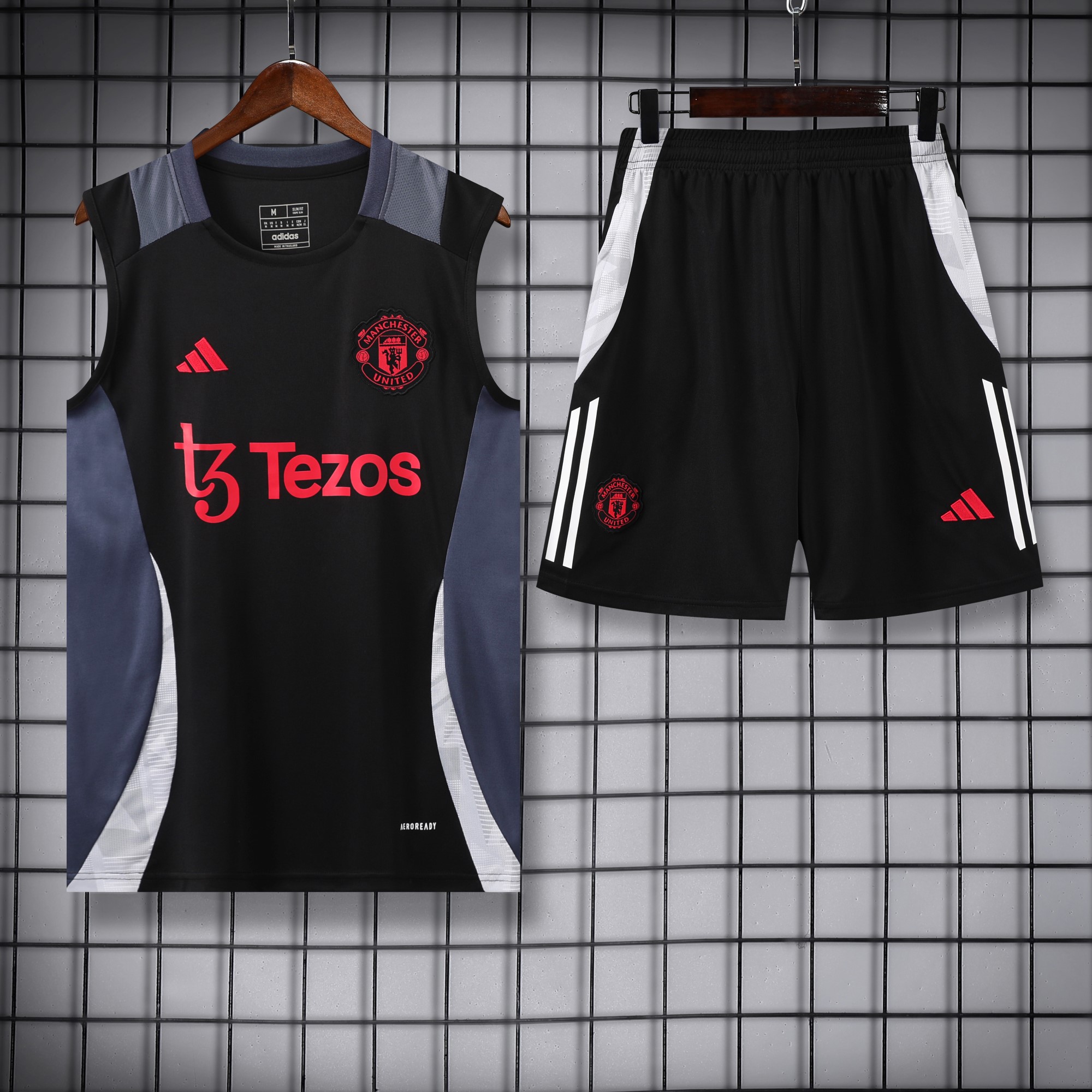 Manchester United 24-25 Vest Training Set - Black - ManixJersey