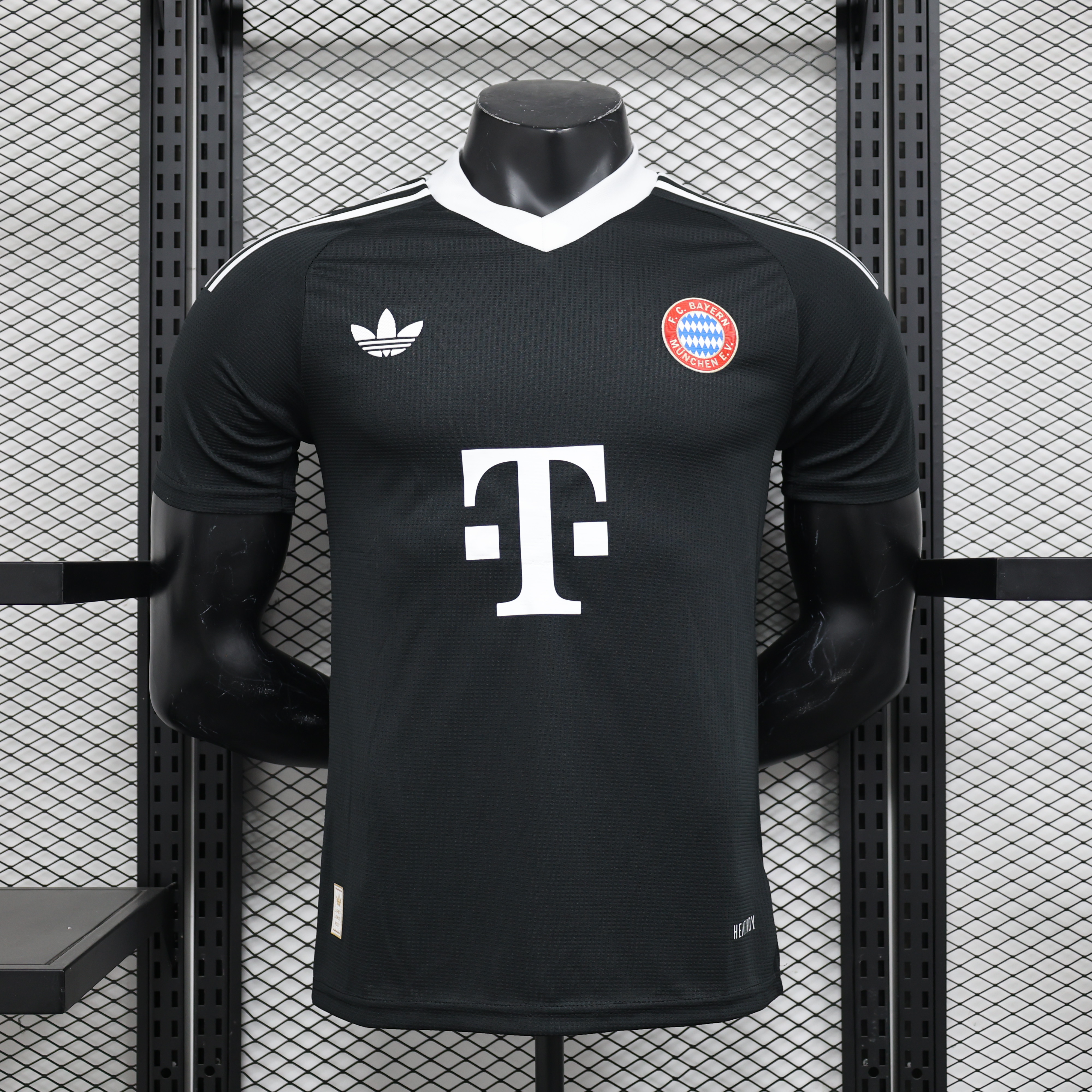 Bayern Munich 24-25 Third Goalkeeper Black Jersey - Player Version - ManixJersey