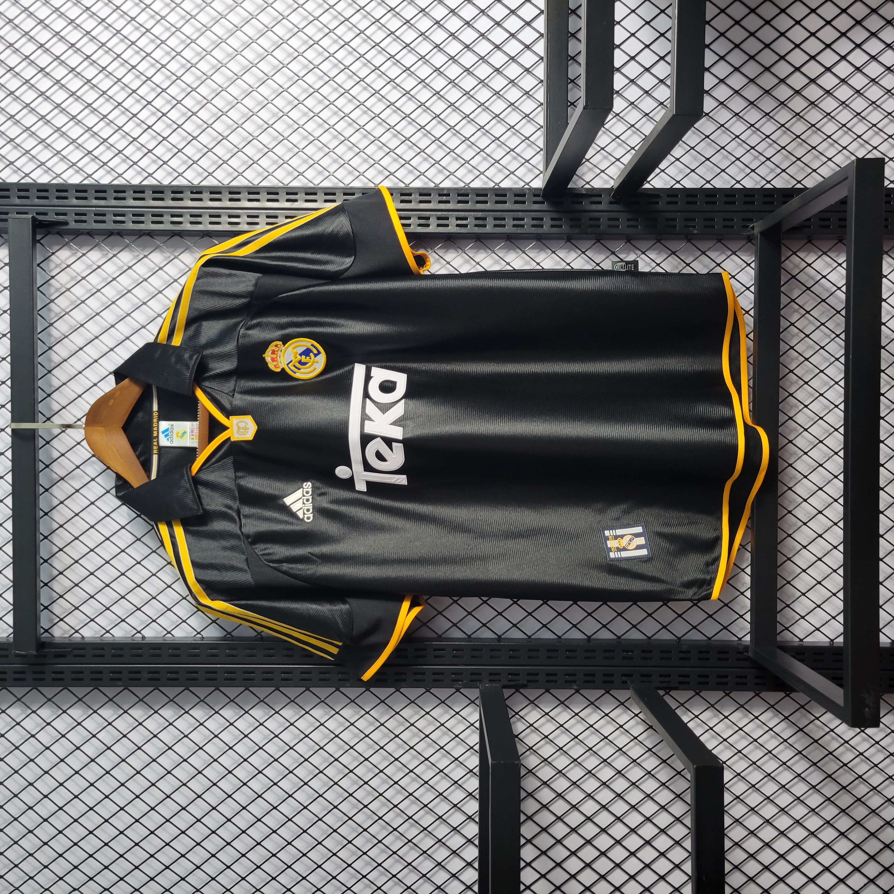 Retro Real Madrid 1999-01 Away Jersey - ManixJersey