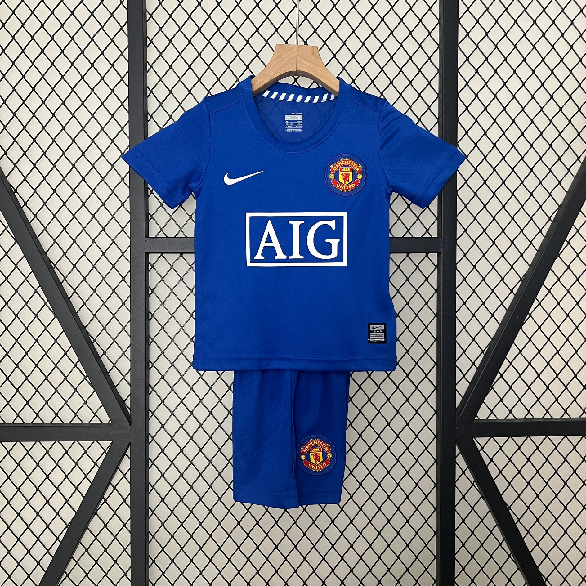 Manchester United Retro 2008-09 Third Kids Kit - ManixJersey