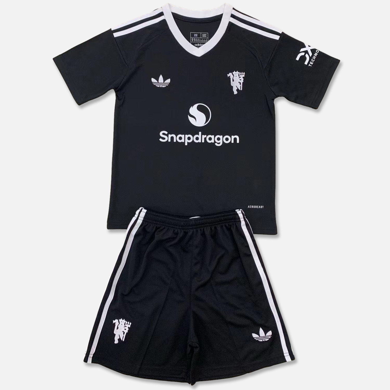 Manchester United 24-25 Black Goalkeeper Men's Adult Jersey Set - Fans Version - ManixJersey