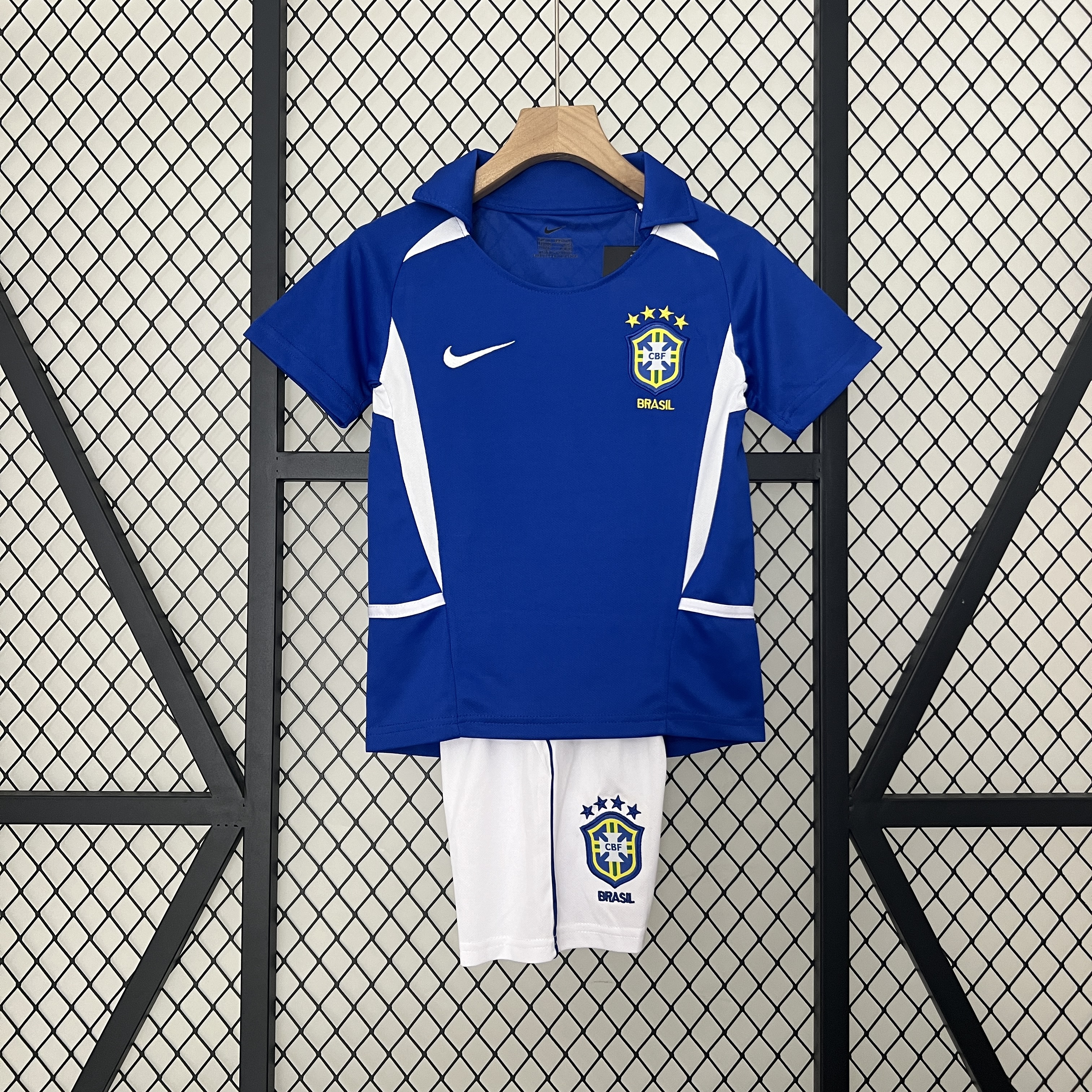 Retro Brazil 2002 Away Stadium Kids Kit - ManixJersey