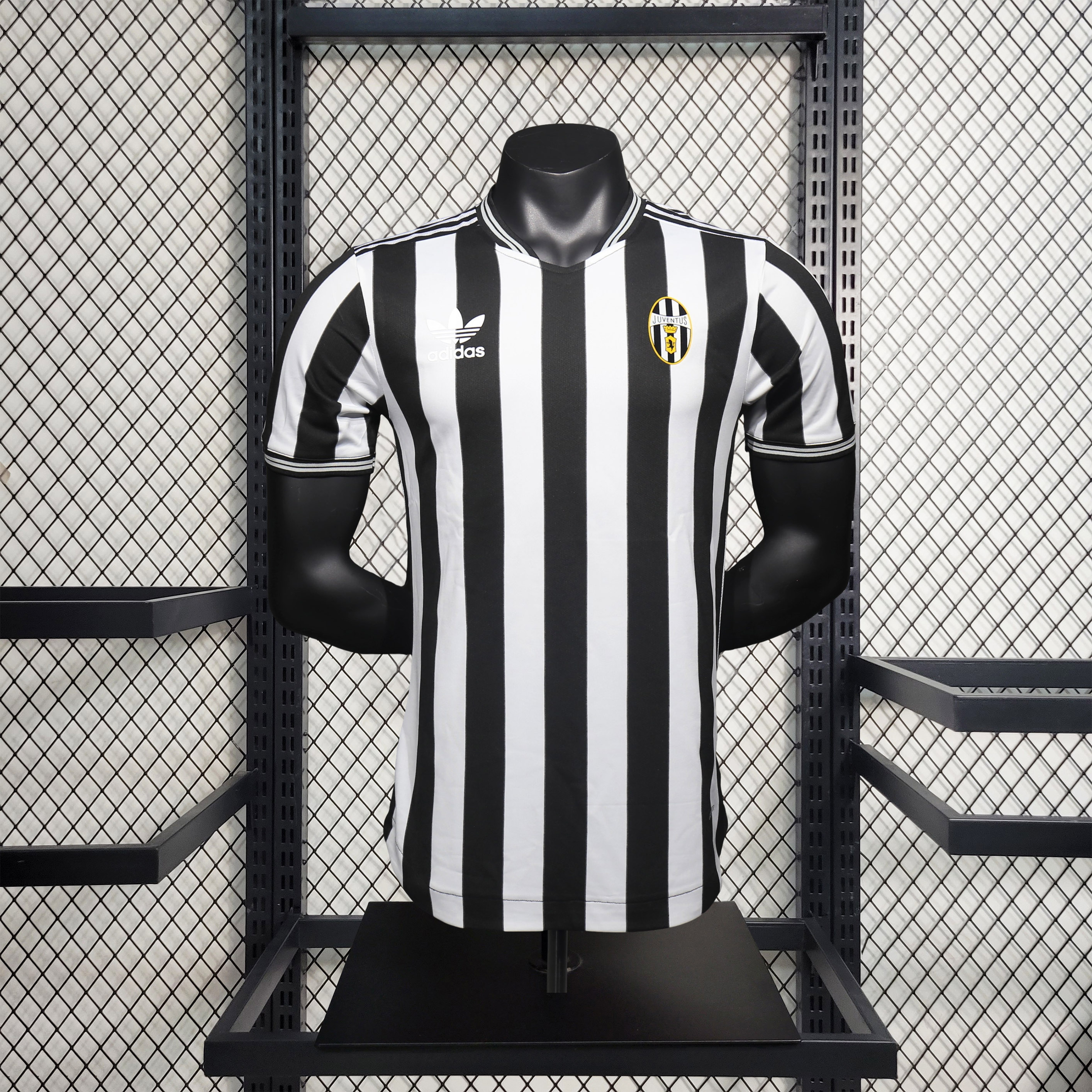 Juventus 24-25 Trefoil Vintage Unsponsored Special Jersey - ManixJersey