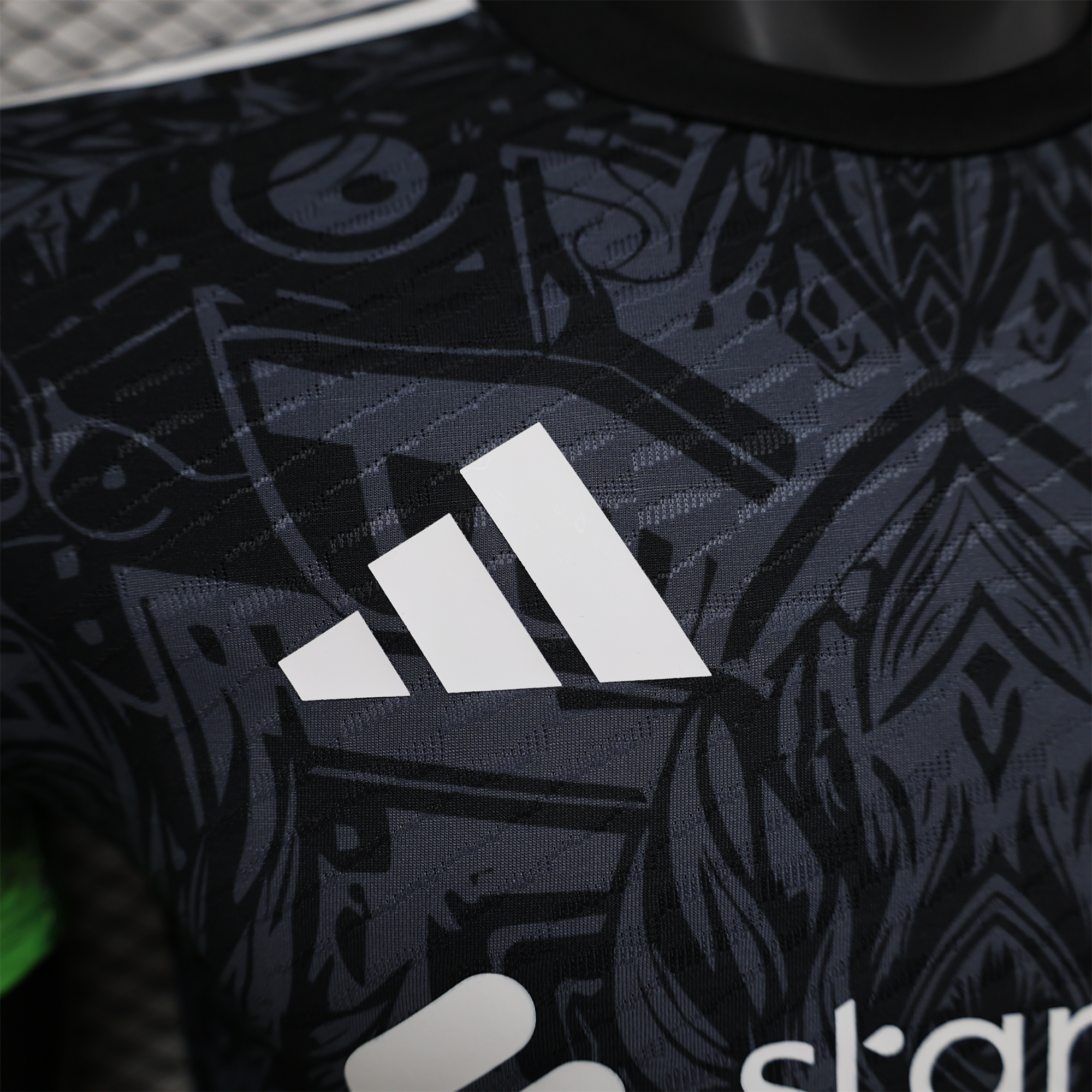 Liver.pool 24-25 Green Fire Phoenix Special Edition Jersey - Player Version - ManixJersey