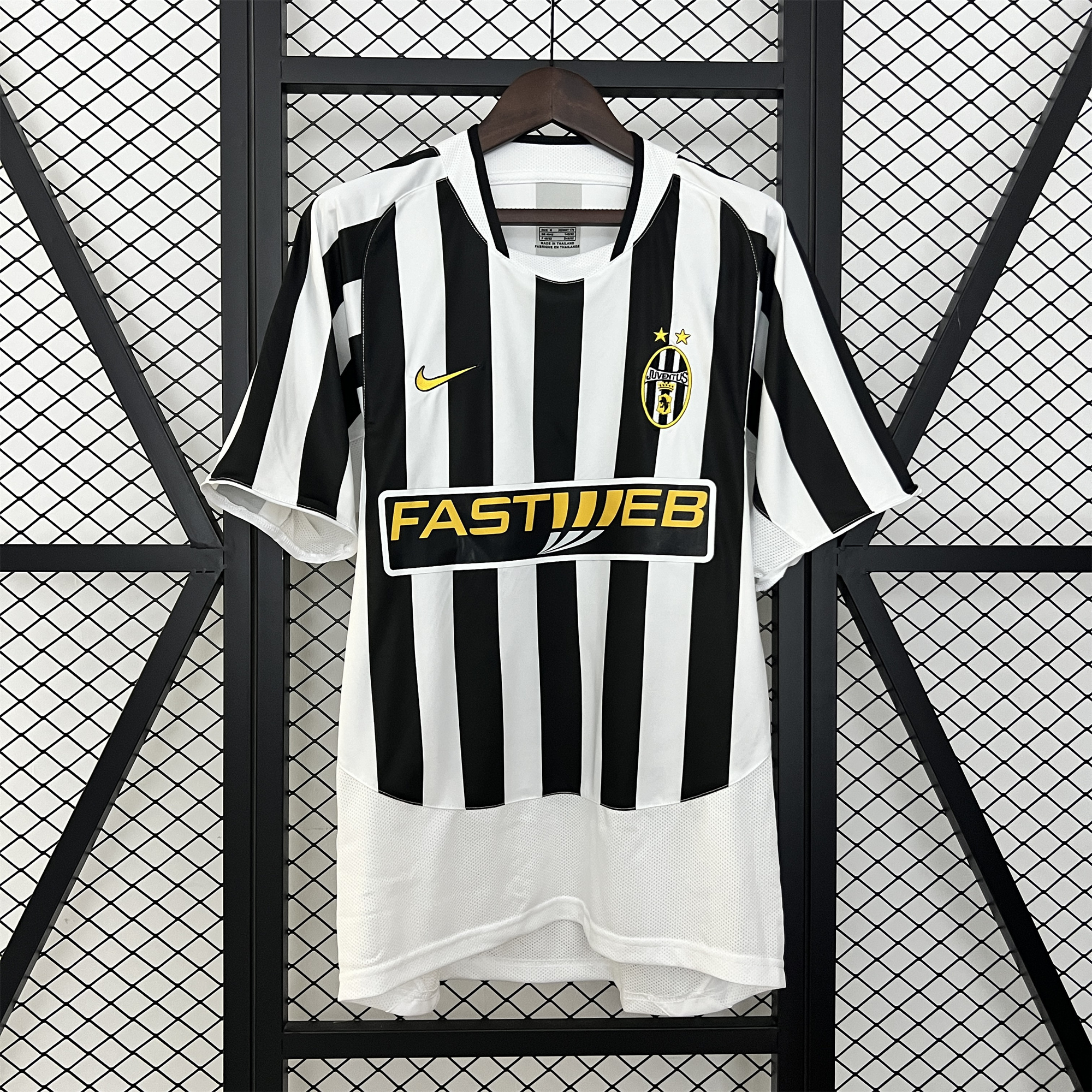 Retro Juventus 2003-04 Home Jersey - ManixJersey