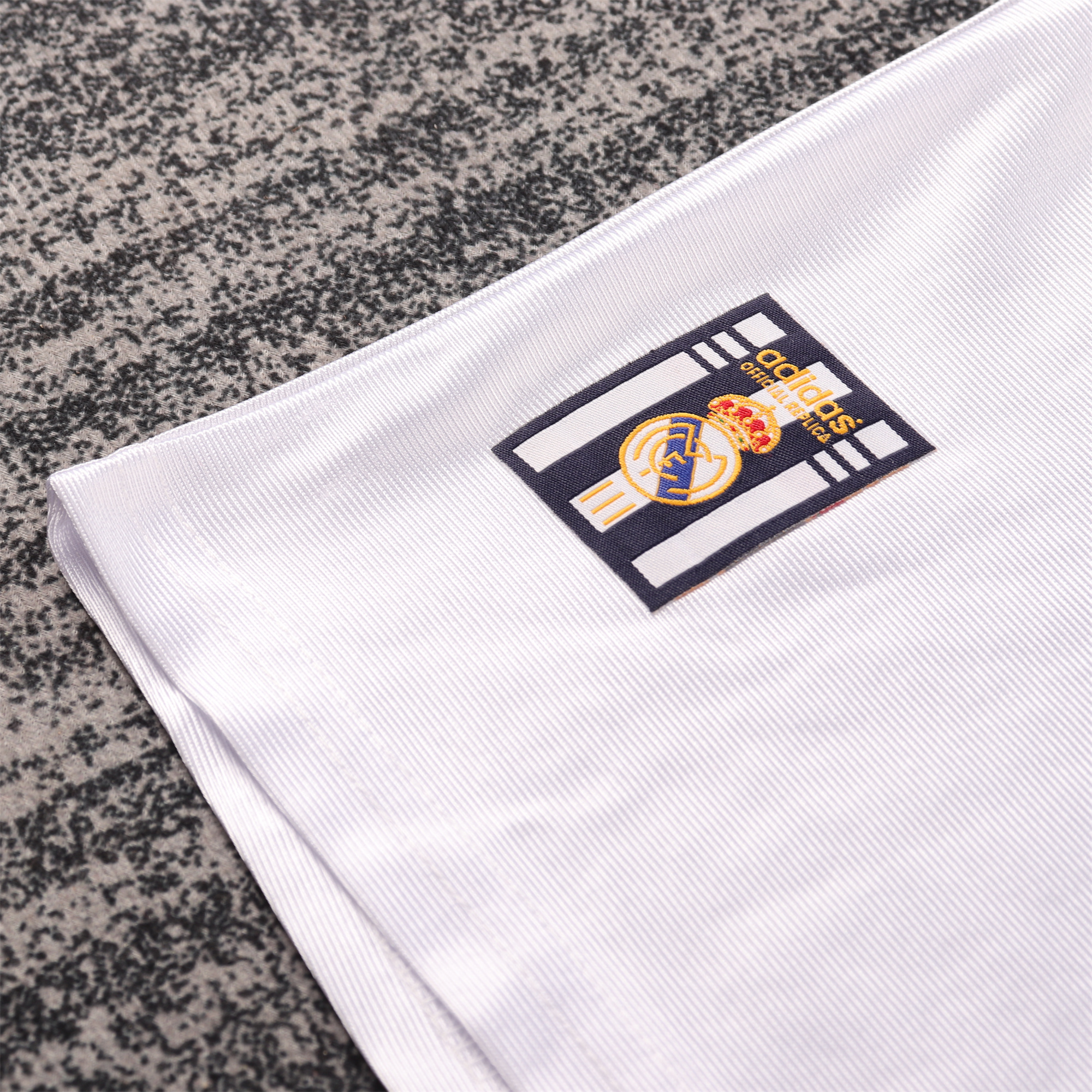 Retro Real Madrid 1998-00 Home Kids Kit - ManixJersey