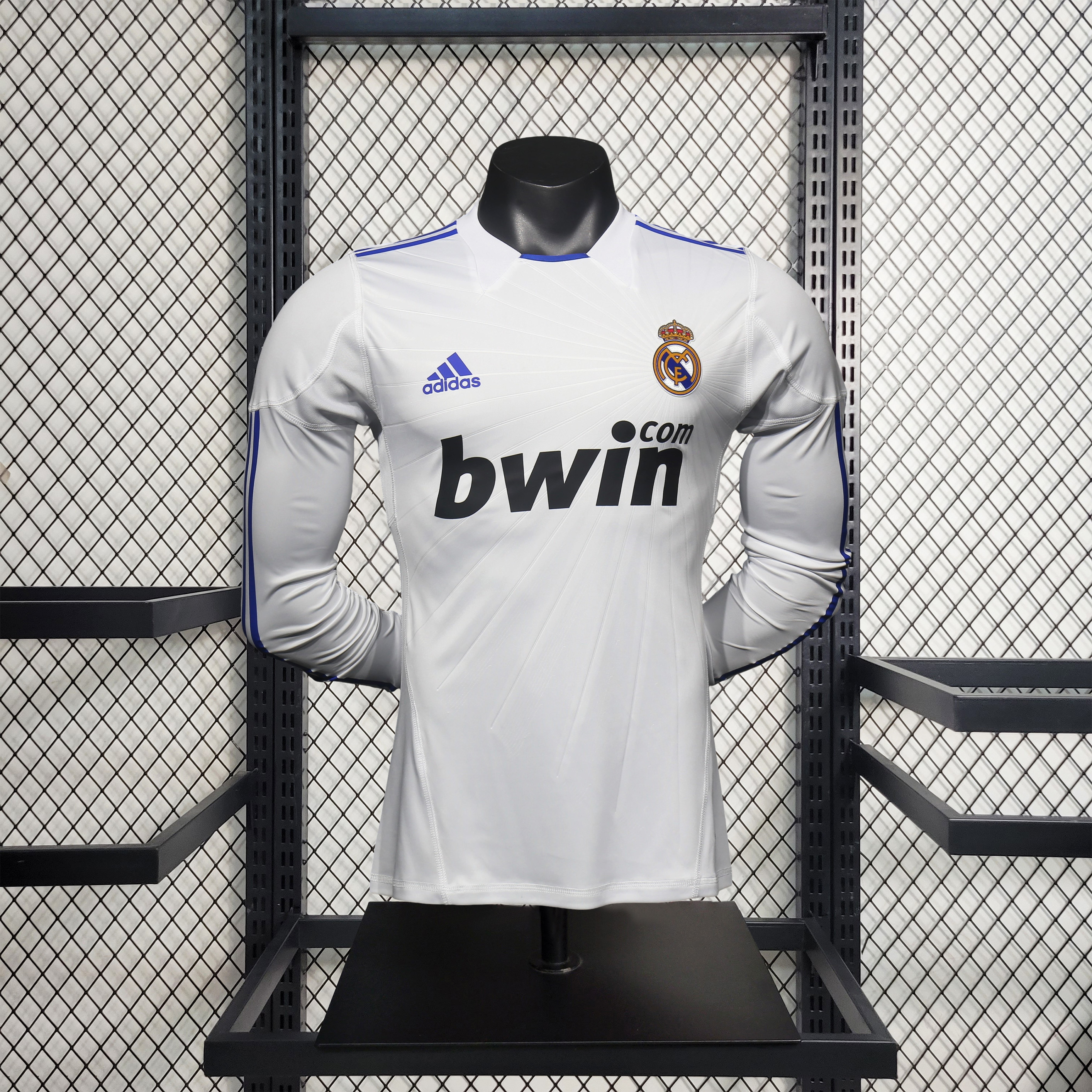 Retro Real Madrid 10-11 Home Long Sleeve Jersey - Player Version - ManixJersey