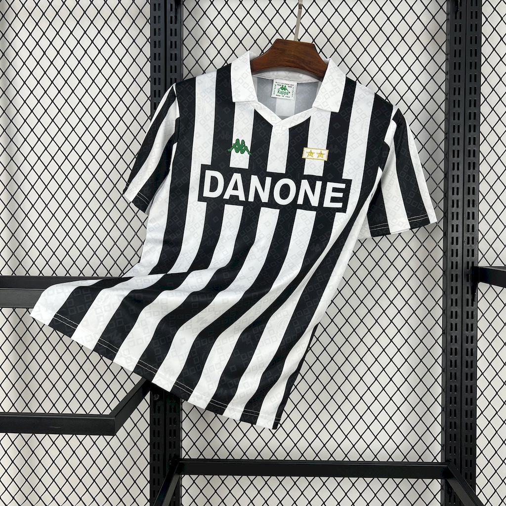 Retro Juventus 1992-94 Home Jersey - ManixJersey