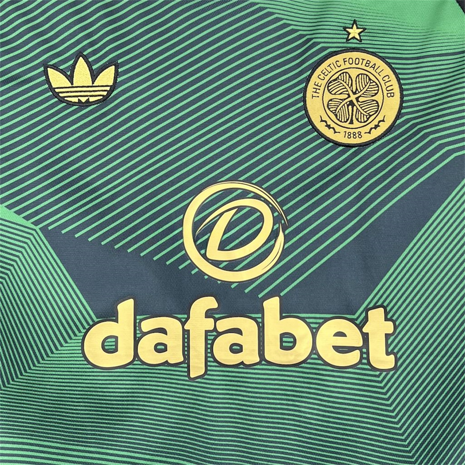 Celtic 25-26 Green Lines Special Edition Jersey - Fans Version - ManixJersey
