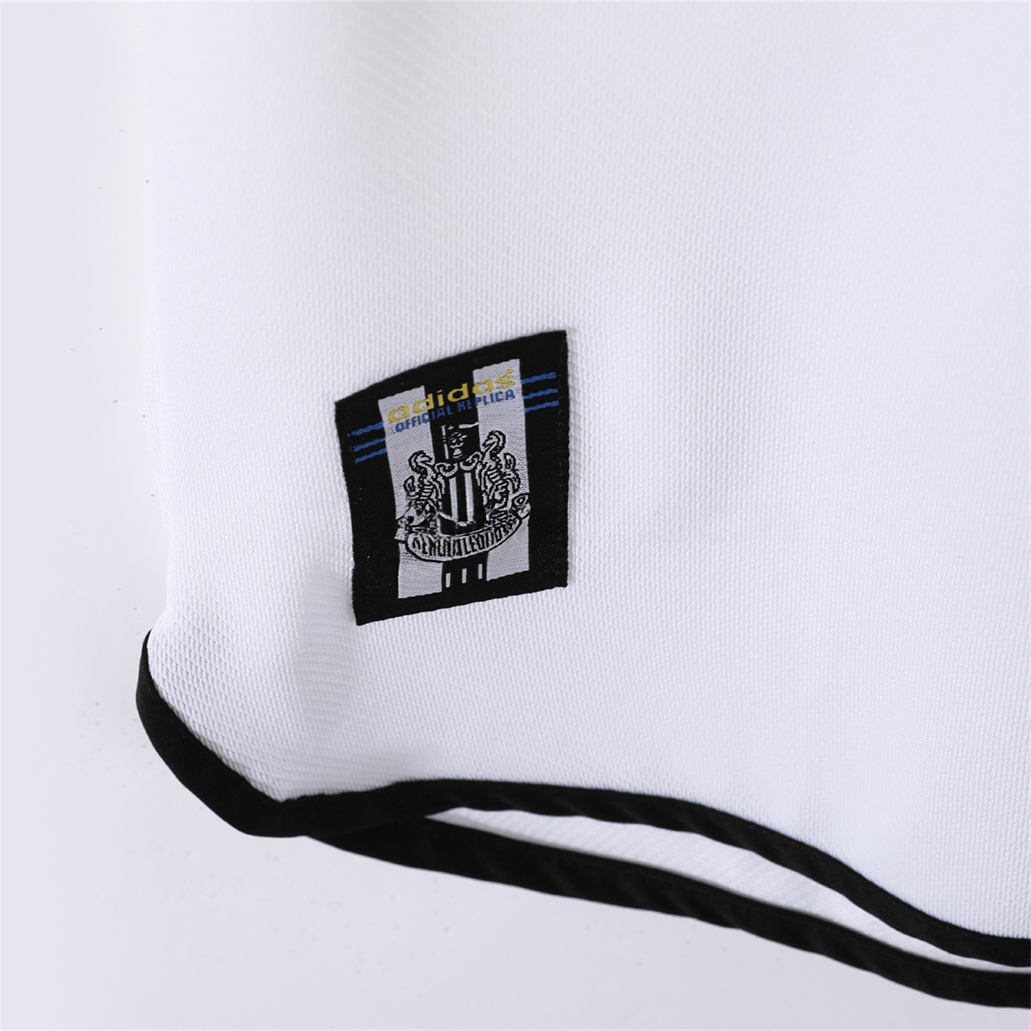 Retro Newcastle United 1999-00 Away Jersey - ManixJersey