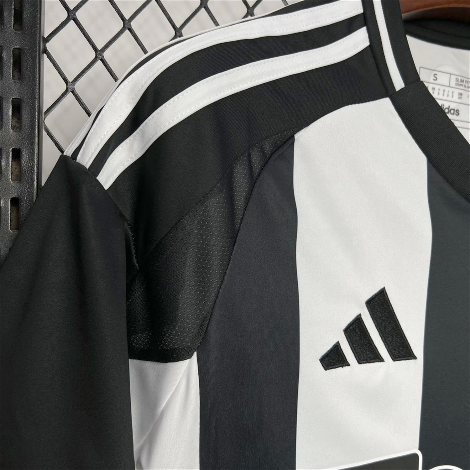Newcastle United 2025 CARABAO CUP FINAL Home Jersey - Fans Version - ManixJersey