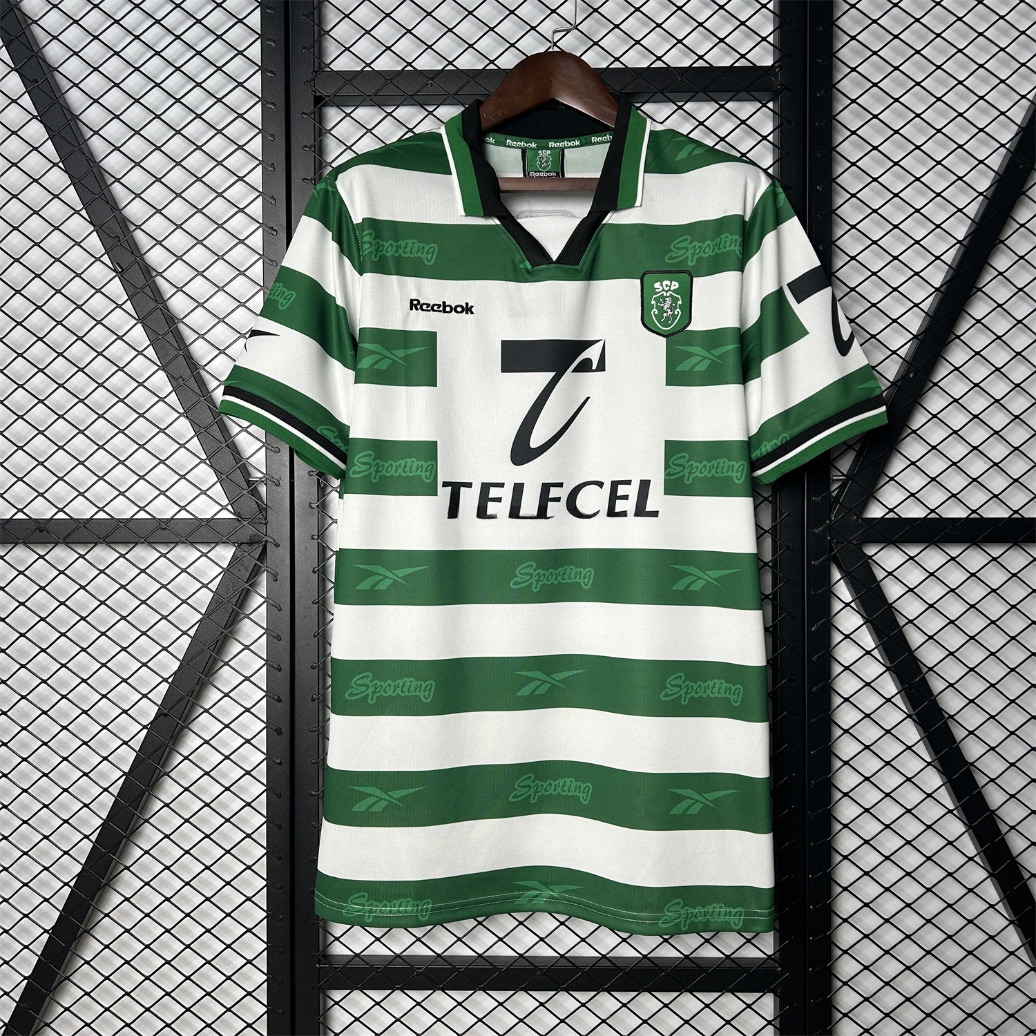 Retro Sporting CP 1999-00 Home Jersey - ManixJersey