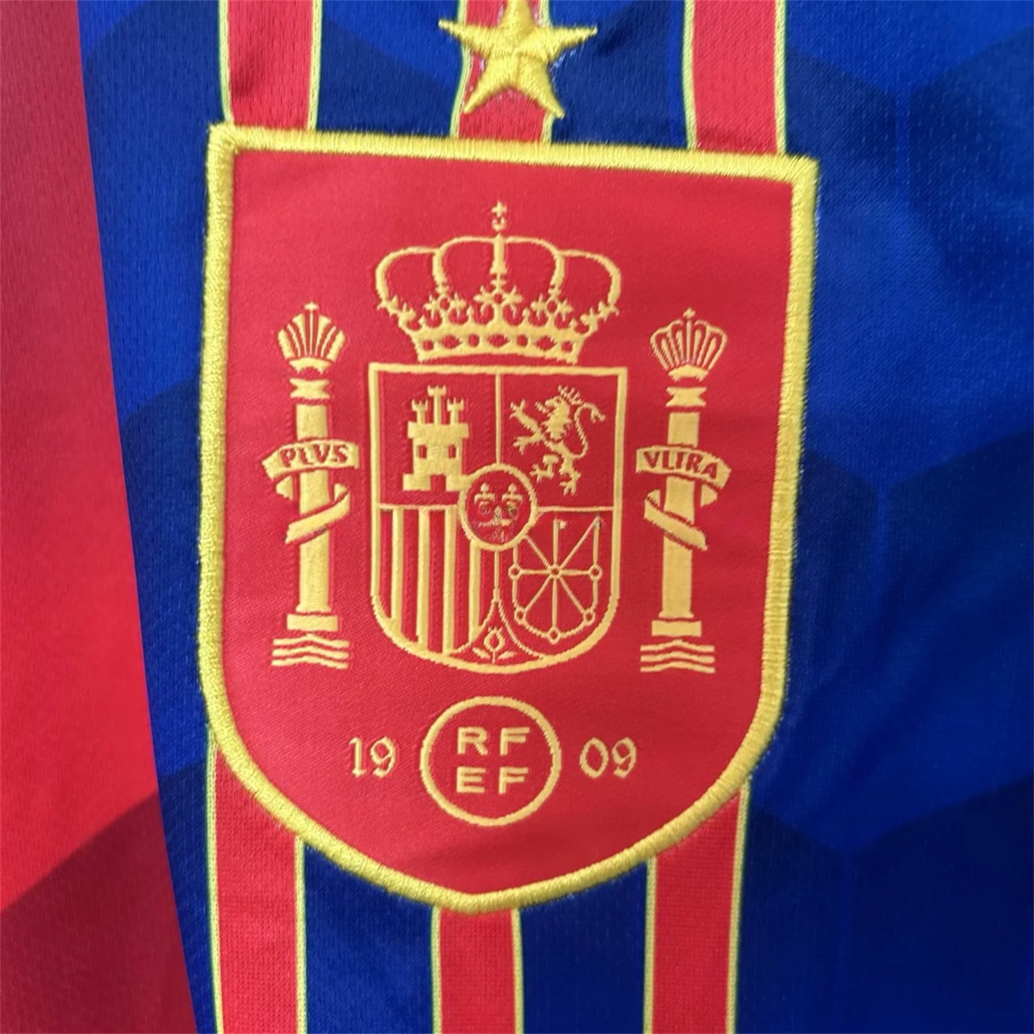 Spain 25-26 Red and Blue Throwback Style Jersey - Fans Version - ManixJersey