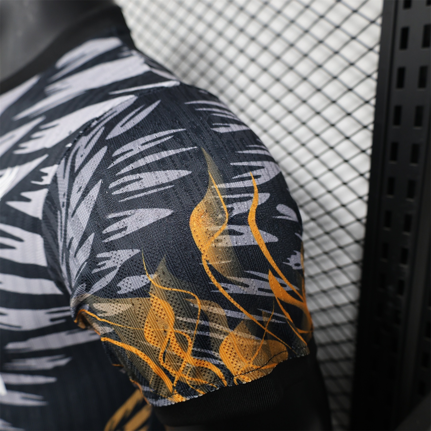 Liver.pool 25-26 Orange Liver.pool Bird Black Special Jersey - Player Version - ManixJersey