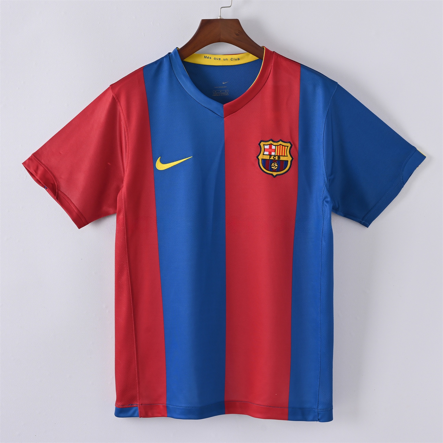 Retro Barcelona 06-07 Home Unsponsored Jersey - ManixJersey