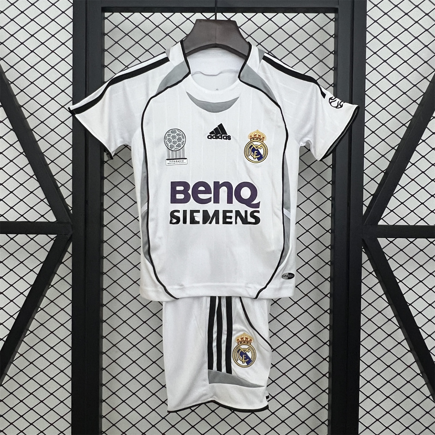 Retro Real Madrid 2006-07 Home Kids Kit - ManixJersey
