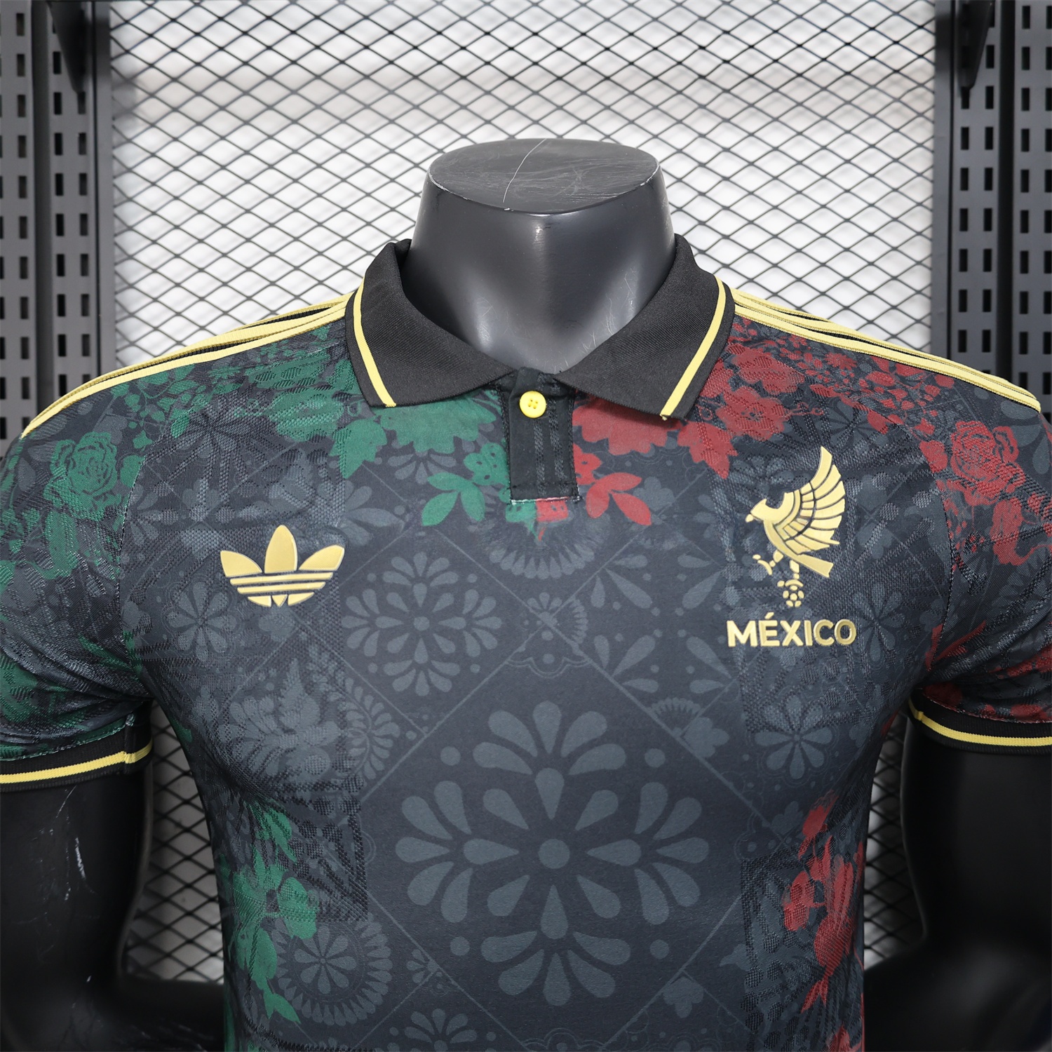 Mexico 25-26 Black Polo Jersey with Red and Green Floral Pattern - Player Version - ManixJersey