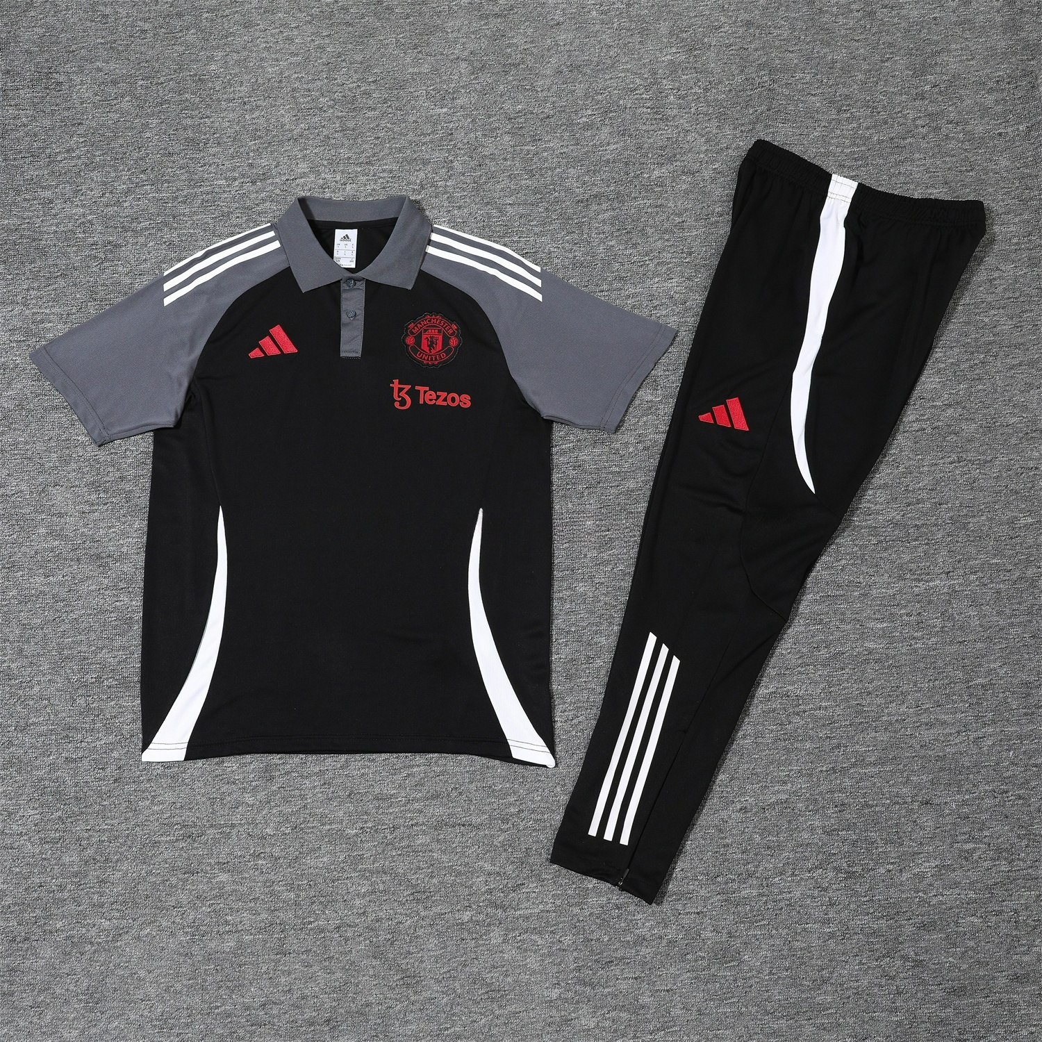 Manchester United 25-26 POLO Short-Sleeve Training Set - Black Top and Pants with White Stripes - ManixJersey